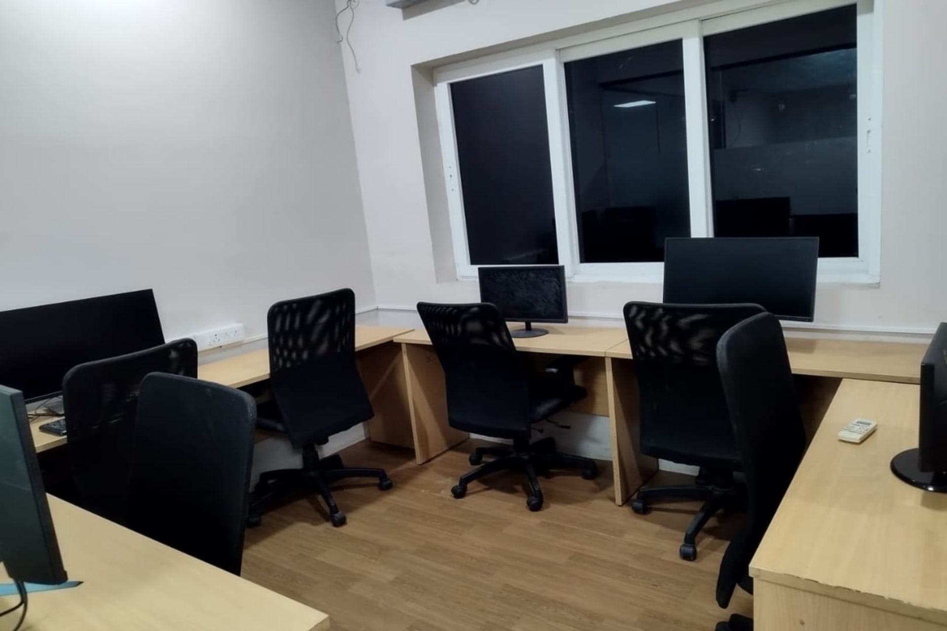Pelsseyon - office space in Porur, Chennai