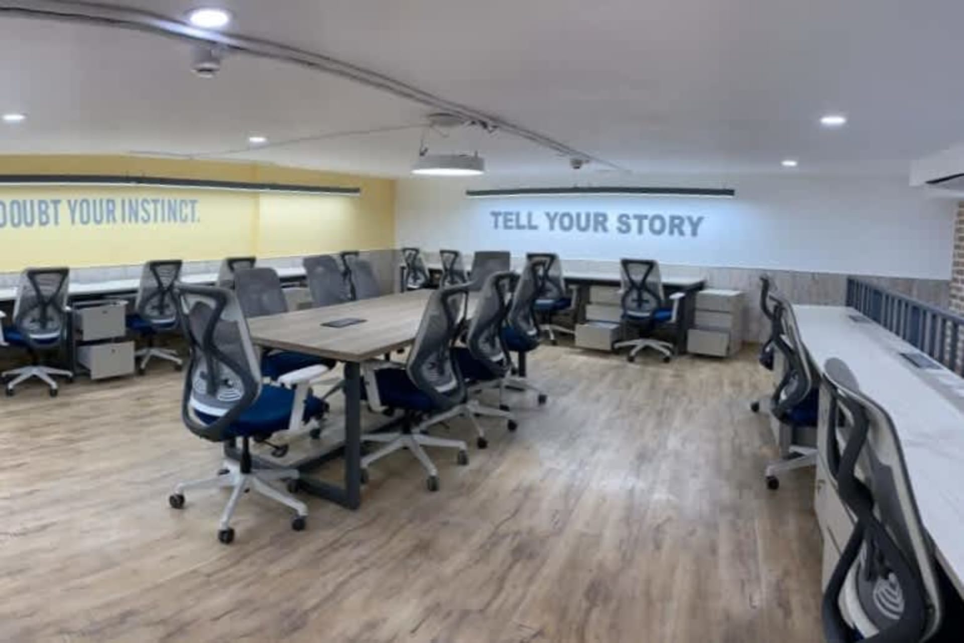 Pinnacle Space - flexi-desk