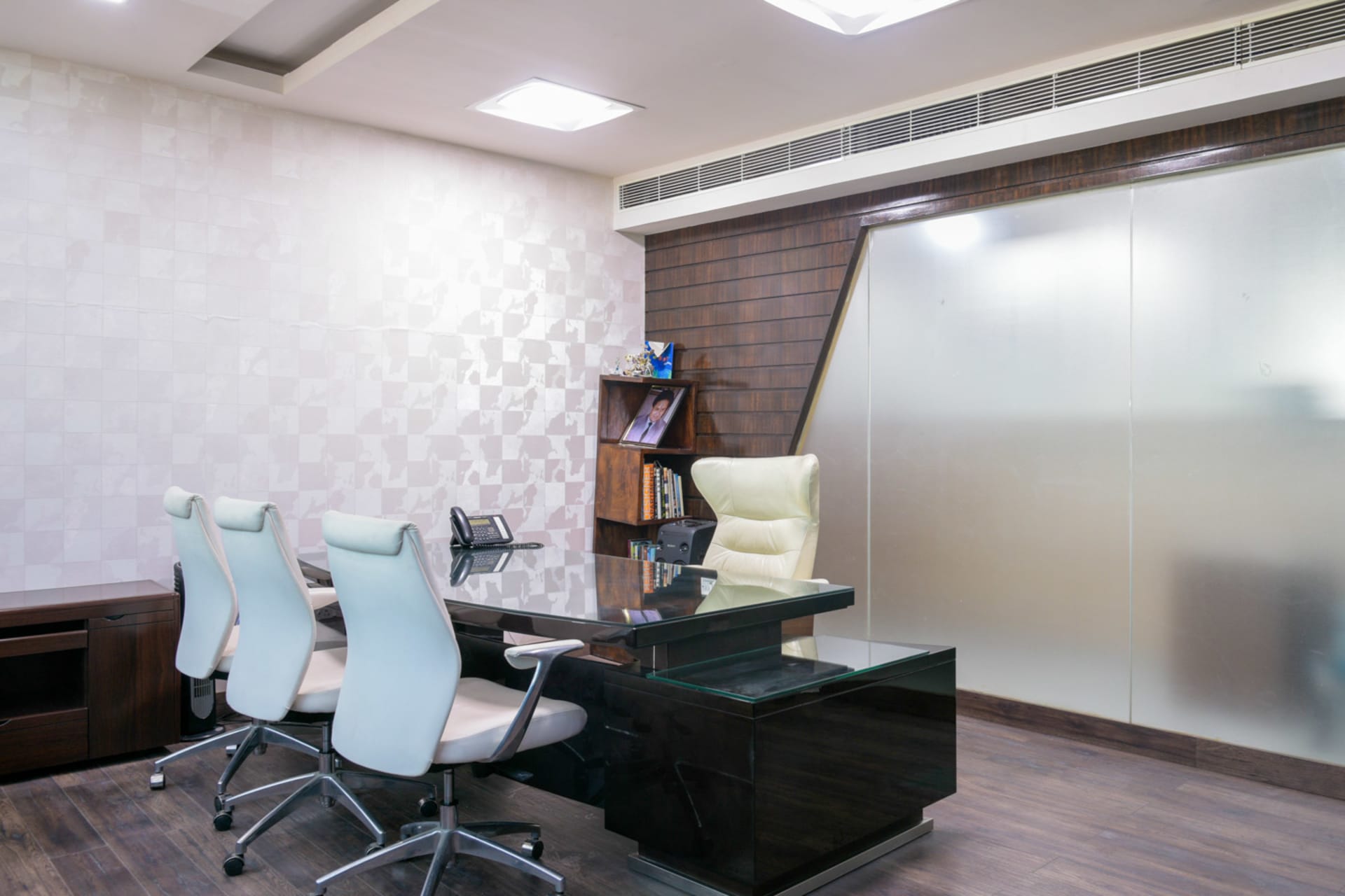 Urbtech Matrix Tower day pass in Noida Expressway