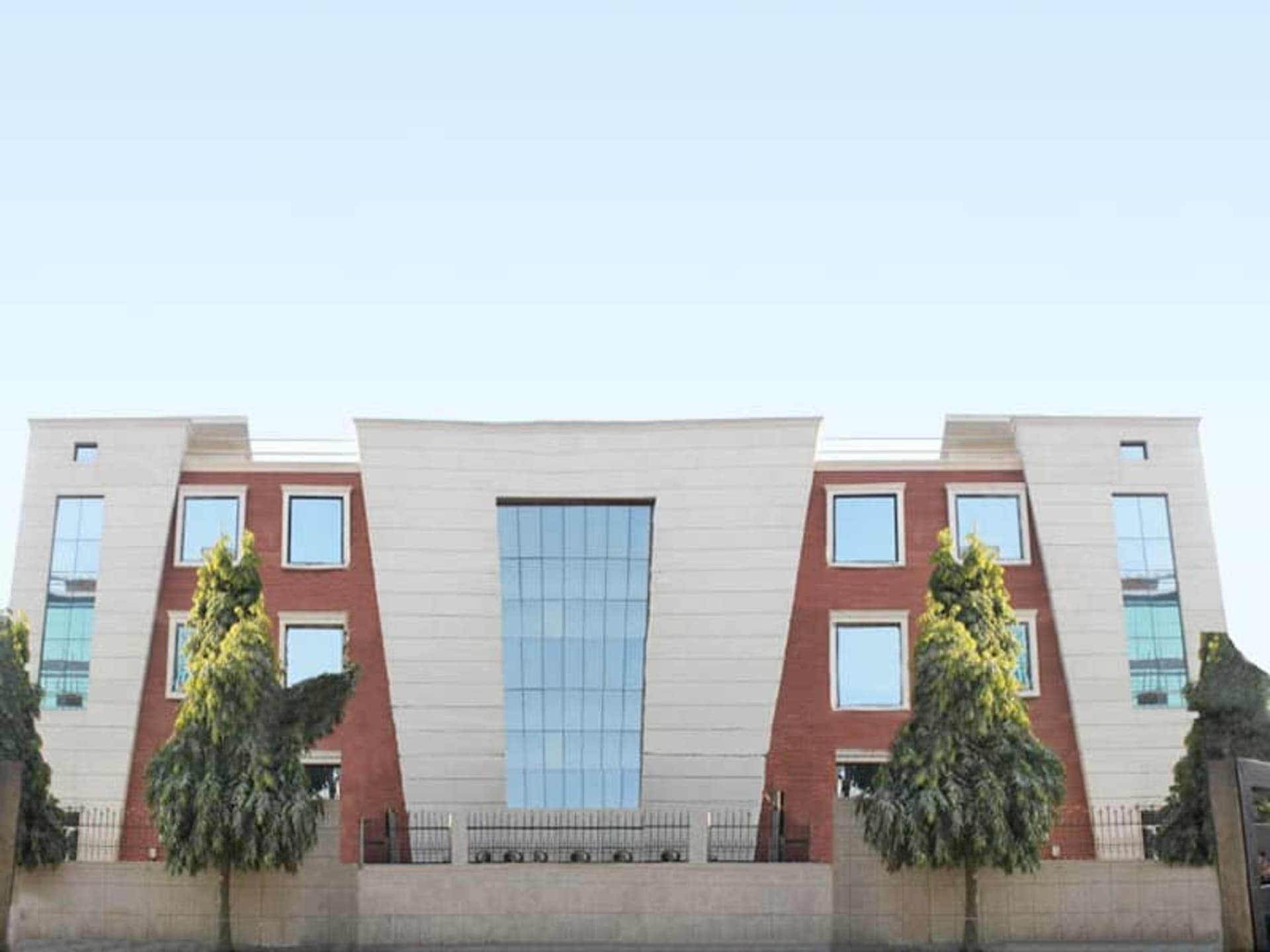 Plot No 695-696 UV-5 private space in Udyog Vihar, Gurgaon