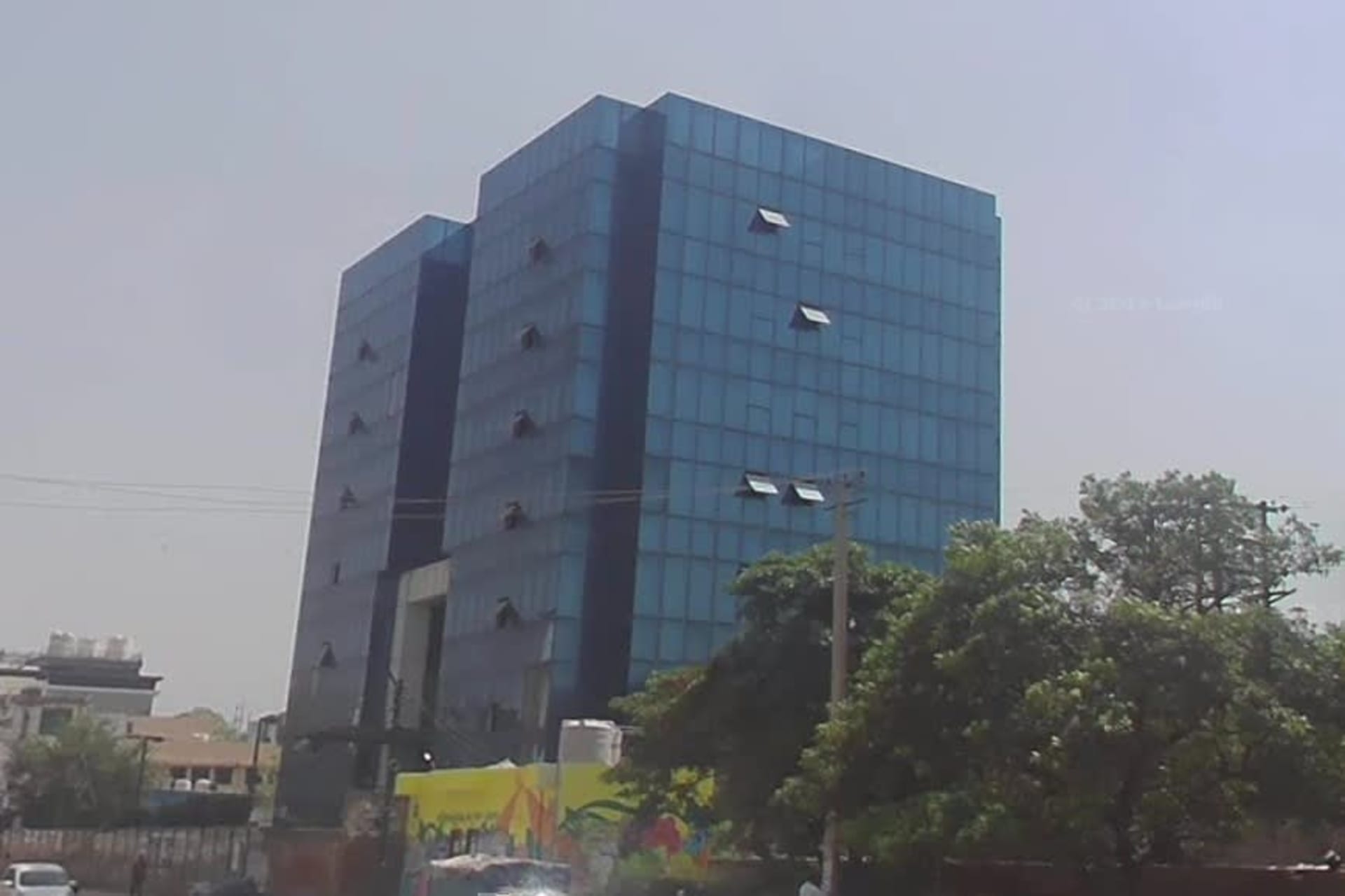 Plot No. 718-719, UV-5 - office leasing
