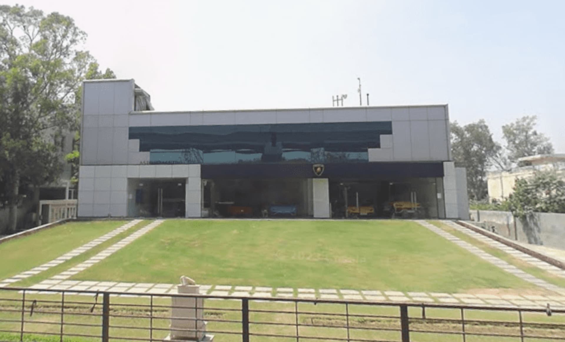 Plot No. A-16 private space in Mohan Cooperative Industrial Estate, Delhi