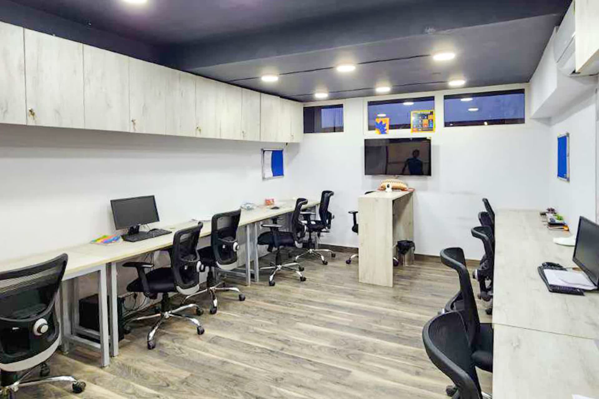 best office space in Mohan Cooperative Industrial Estate, Delhi
