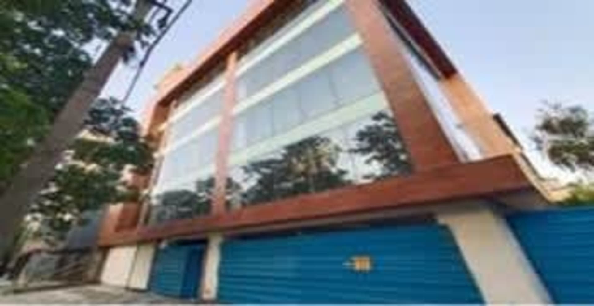 Plot No. B-42 private space in Defence Colony, Delhi