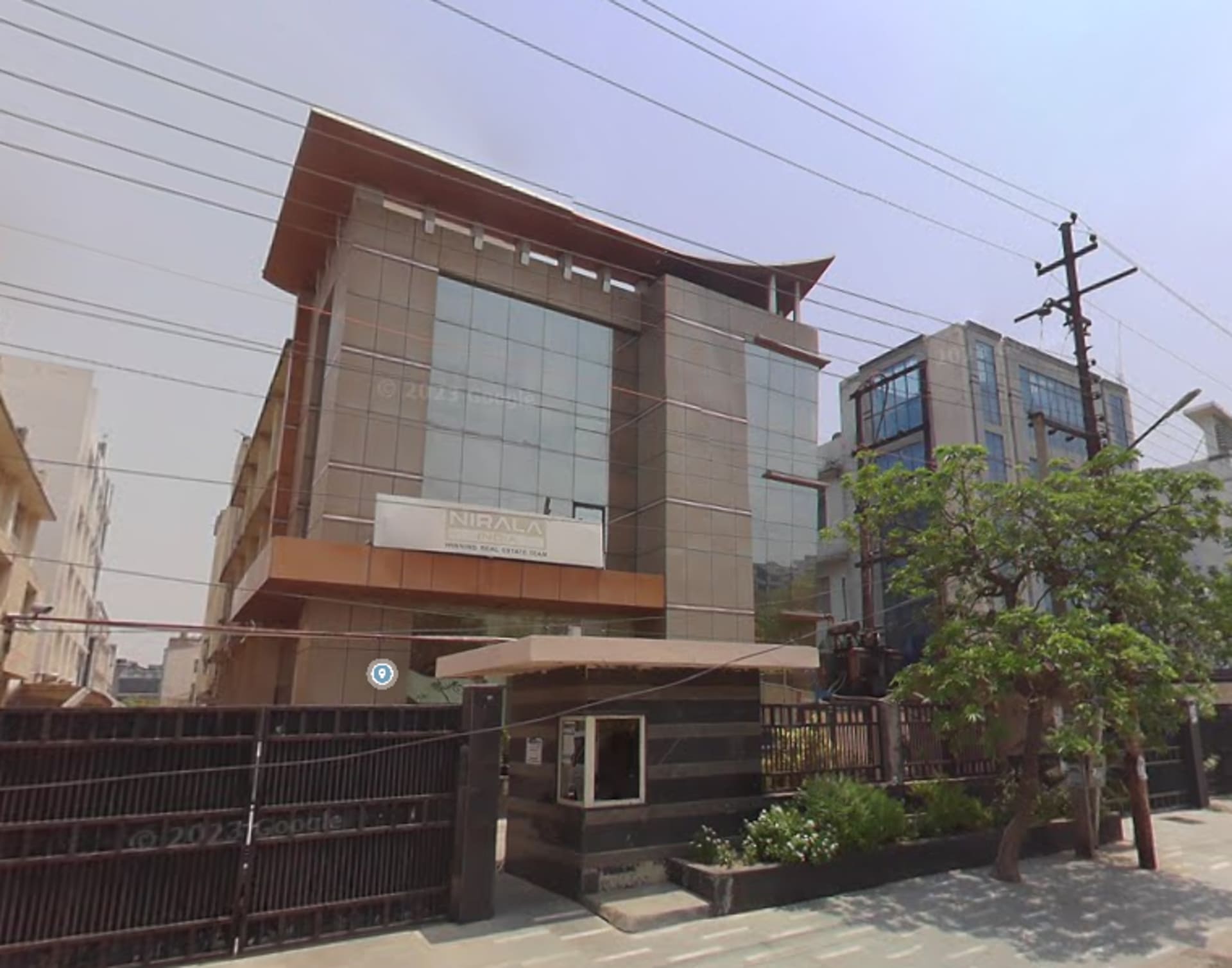 Plot No. H-121 private space in Sector 63, Noida