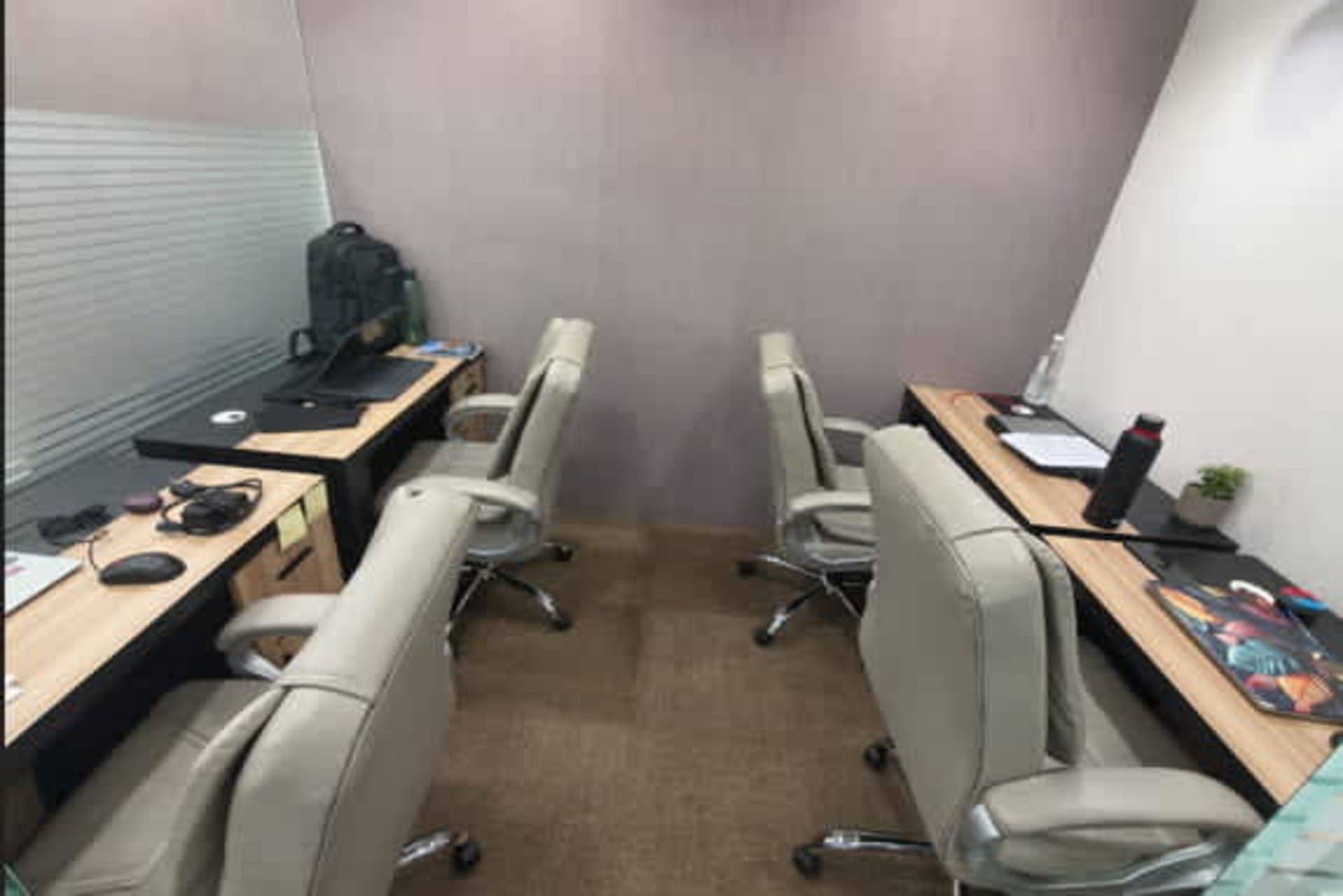 Rainbow Coworks - flexi-desk