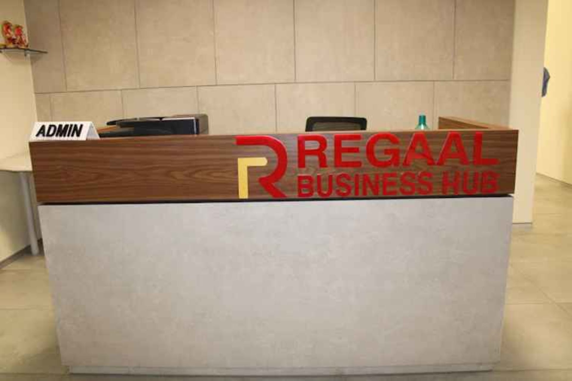 Regaal Business Hub - Kolkata