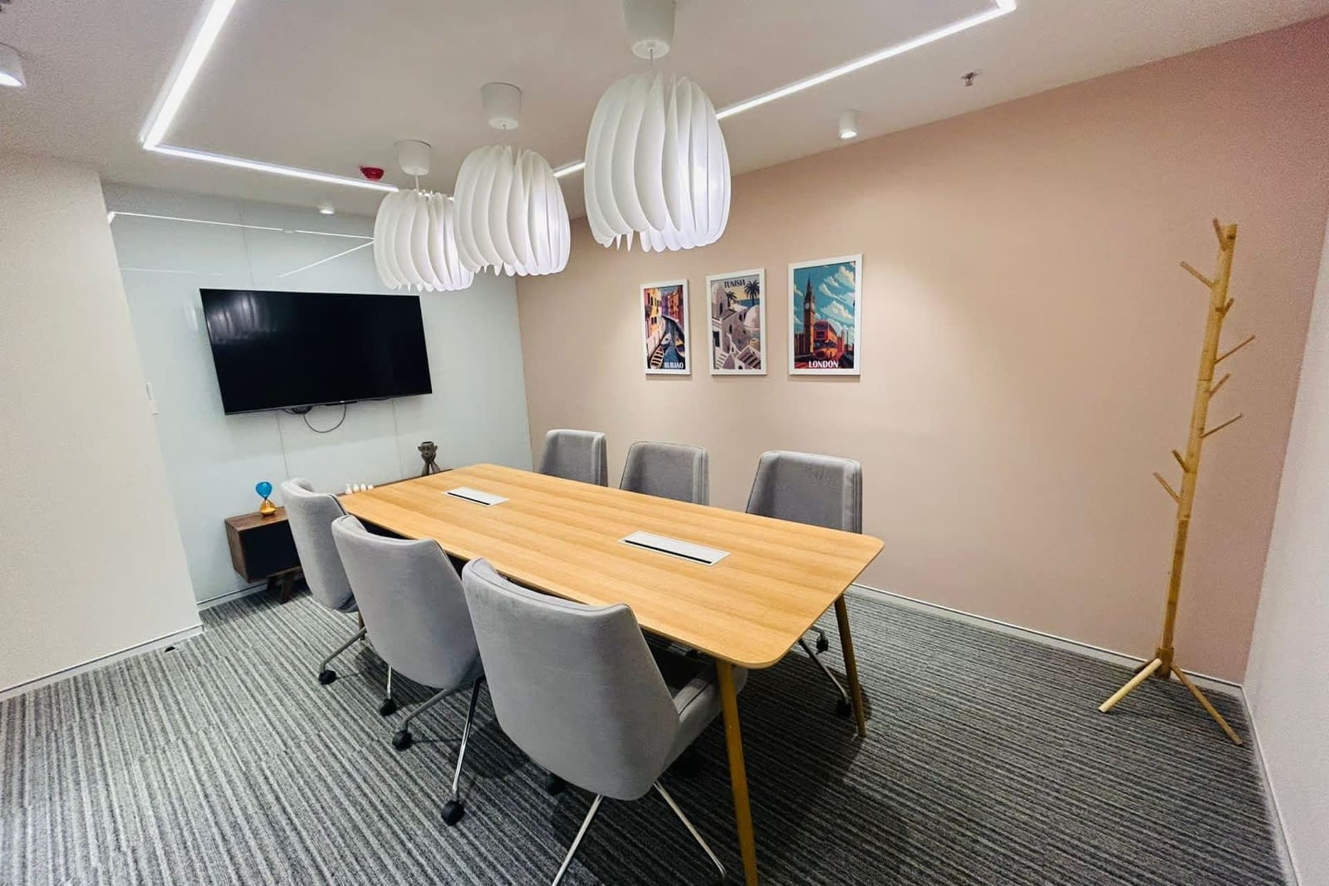 Regus undefined