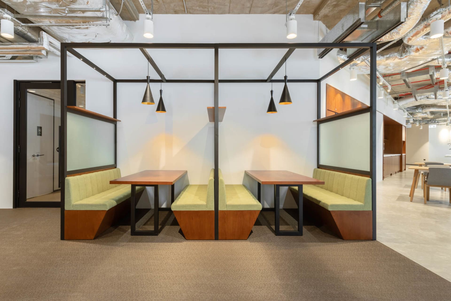 Regus undefined