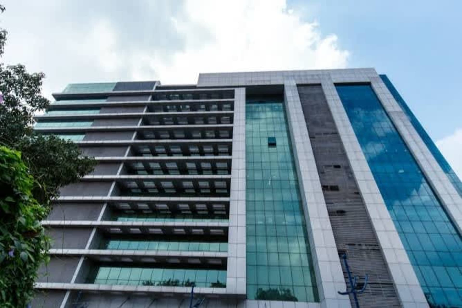 Sahar Plaza Complex - Windfall Tower - coworking space