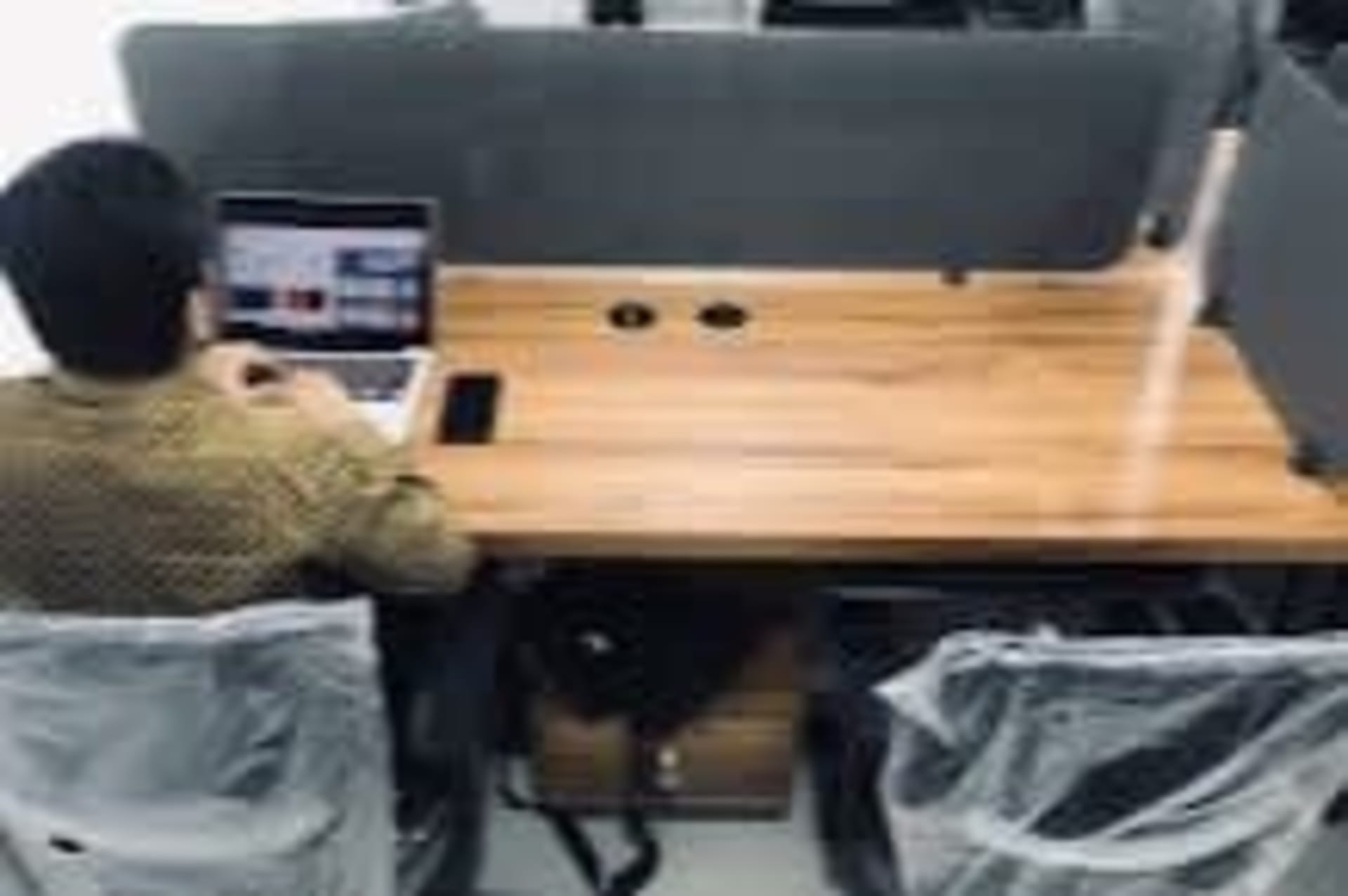 SharingDesk in Surat