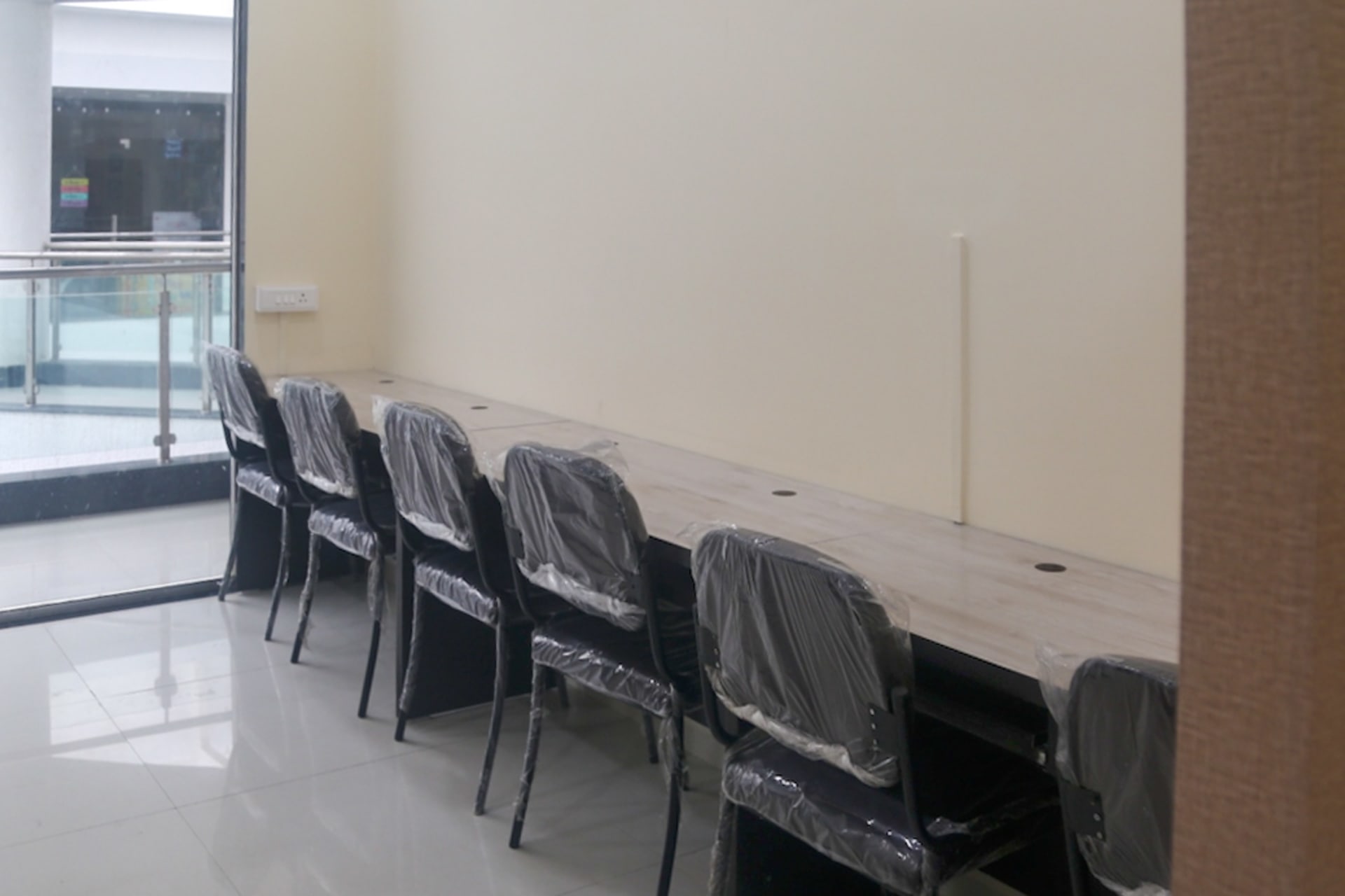 Ultima Business Center day pass in Kondhwa Budruk