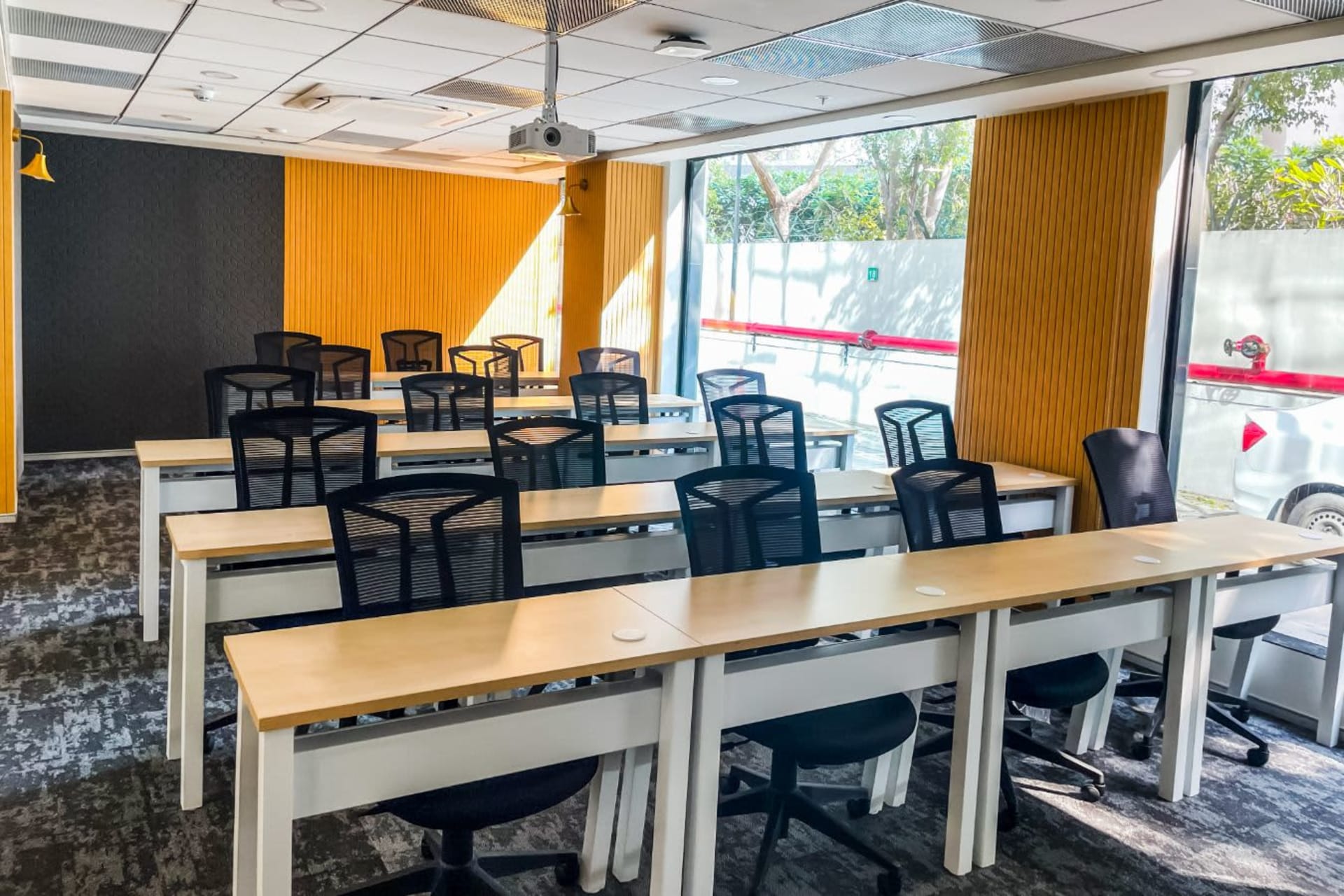 Smartworks conference rooms in Sector 43 Gurgaon, Golf Course Road Gurgaon, Gurgaon