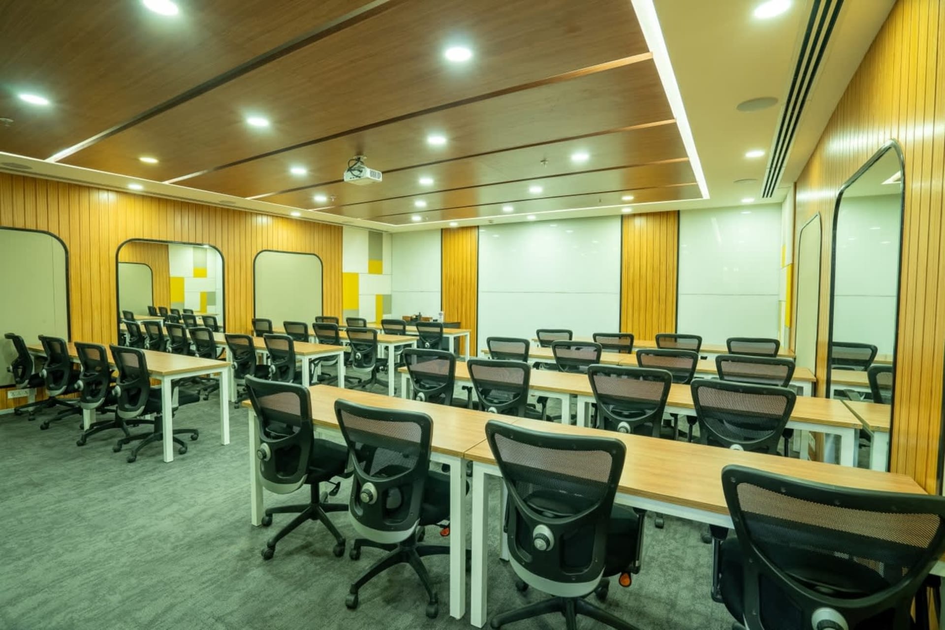Smartworks meeting rooms in Baner, Pune