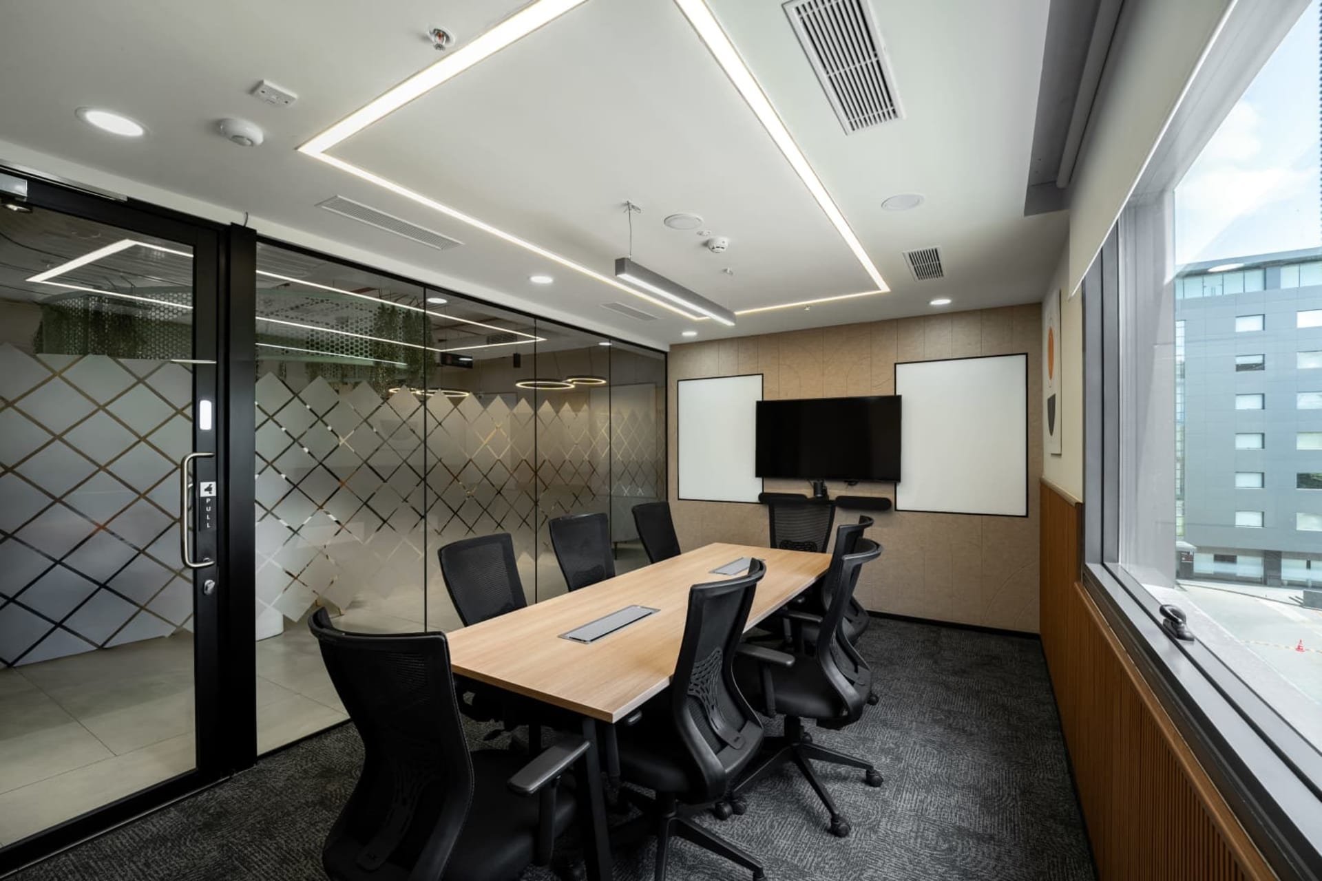 Smartworks meeting rooms in Yerawada, Pune