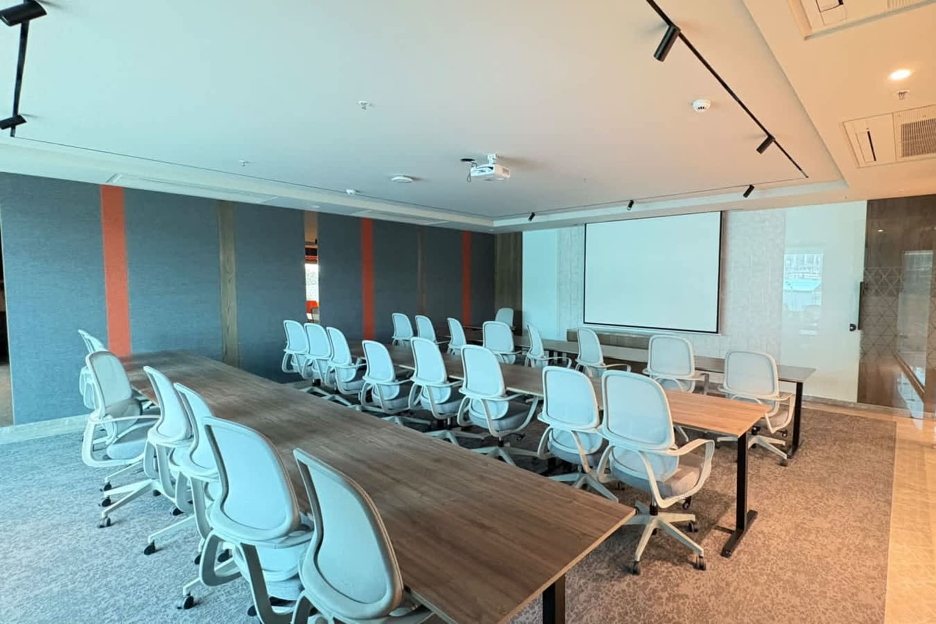 Smartworks meeting rooms in Andheri East, Mumbai