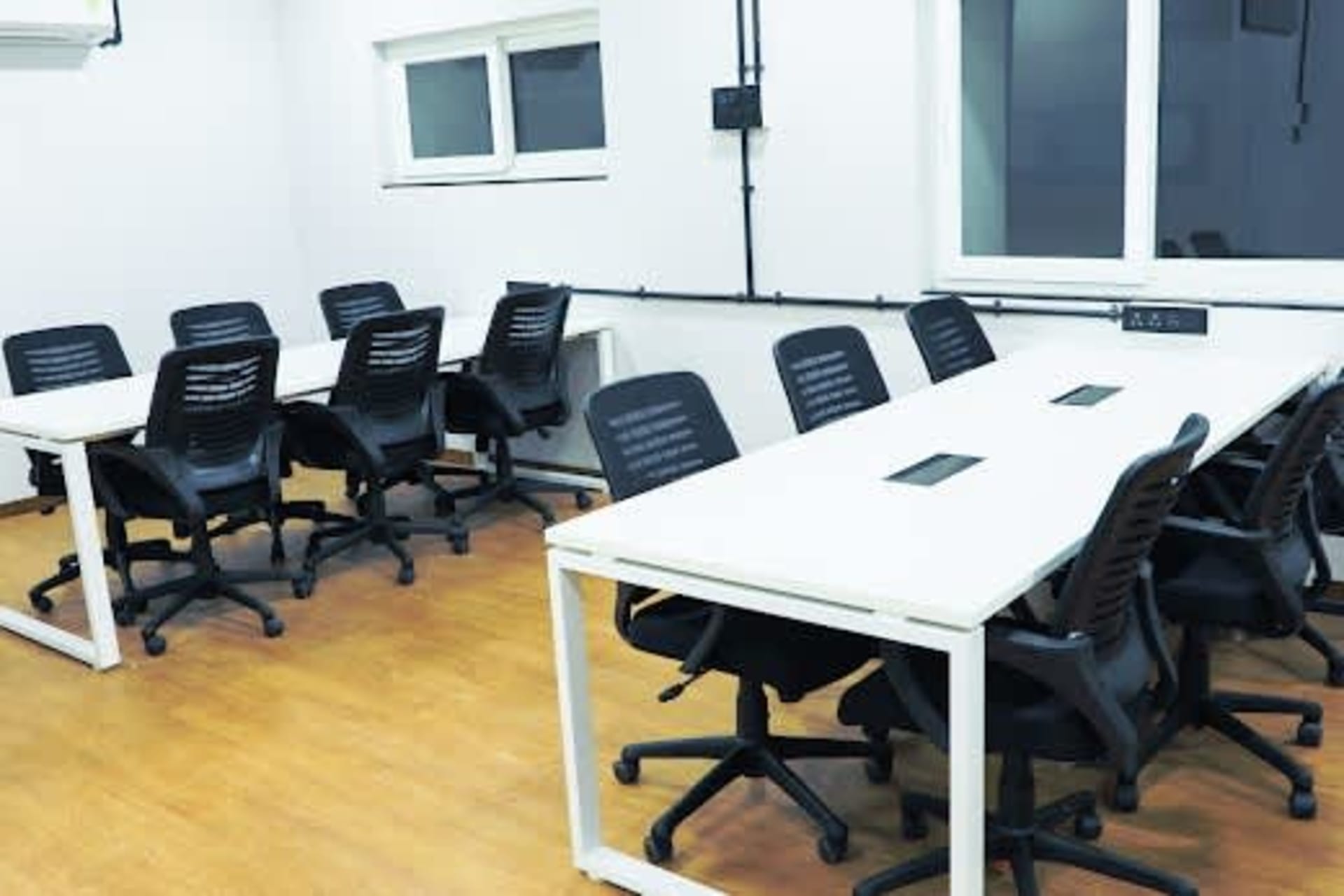 Space Lounge in Surat