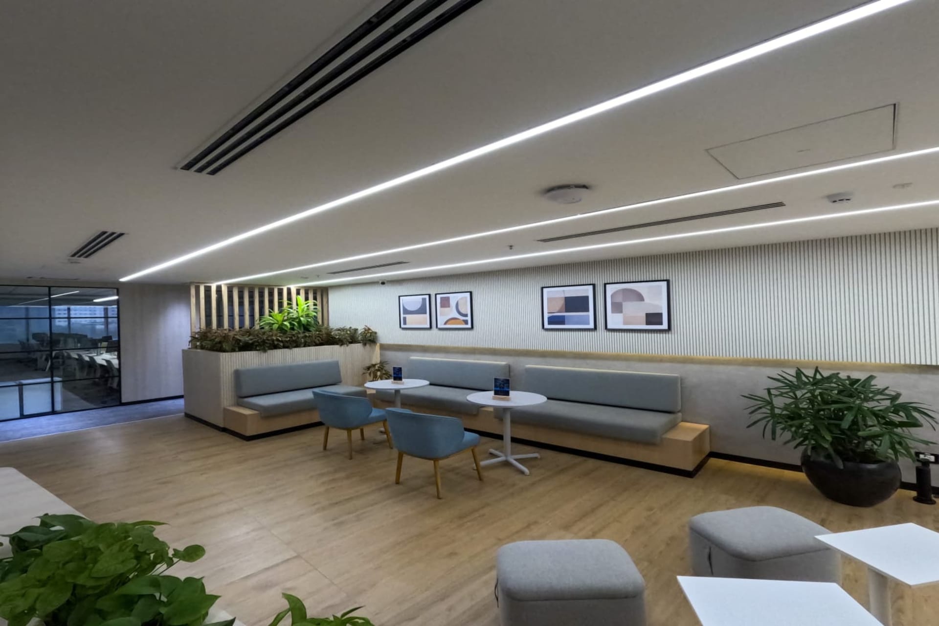 Table Space Prestige Shantinikenten - managed office in Hoodi, Bangalore