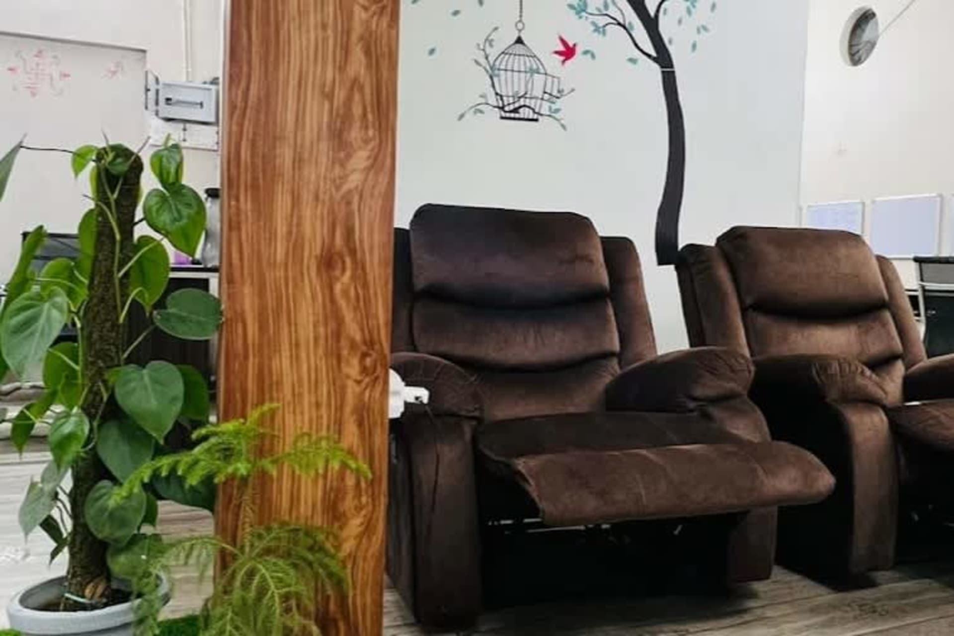 The bright vibes coworking space in Shahdara, Delhi