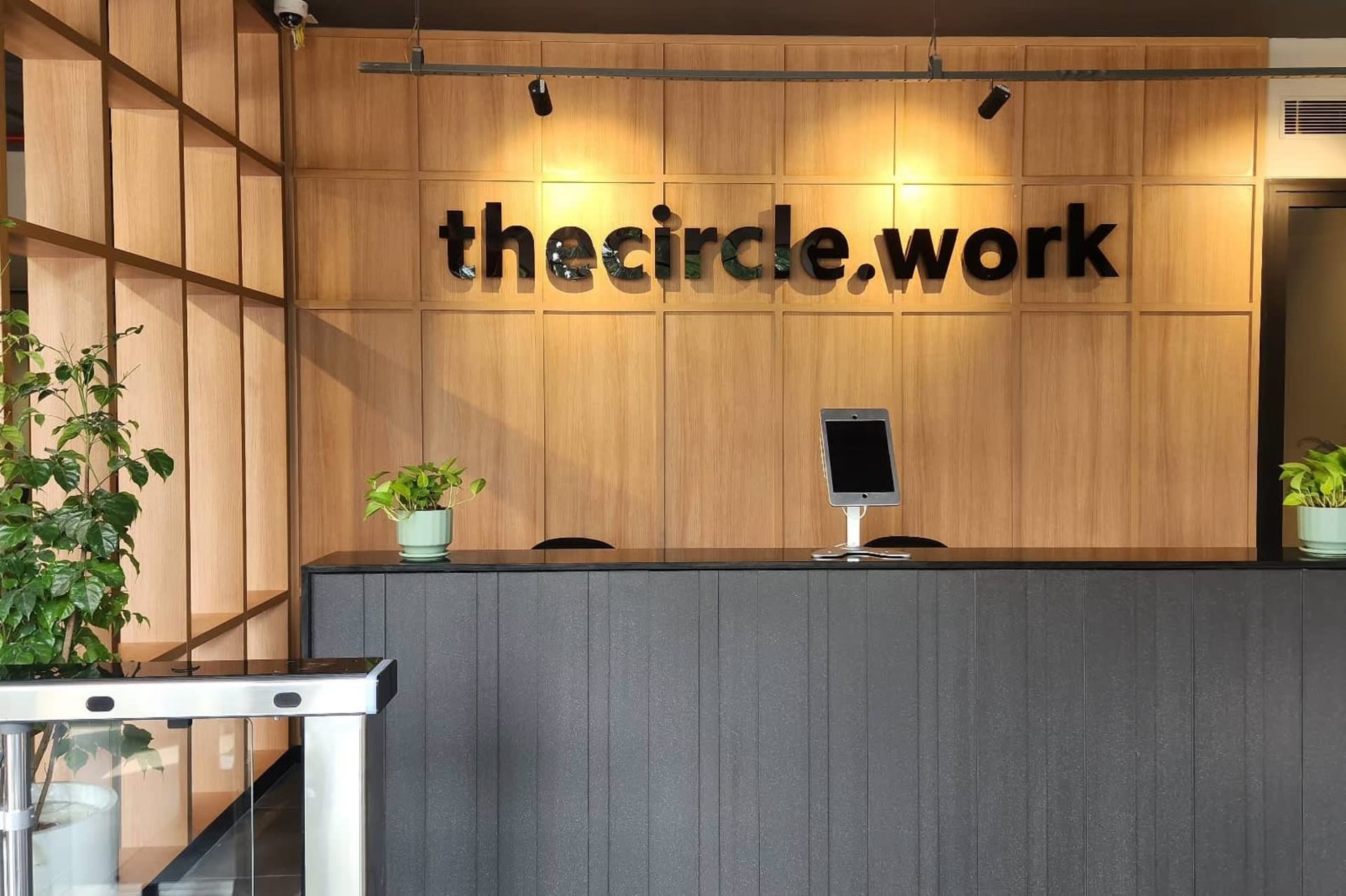 The Circle.Work - day pass