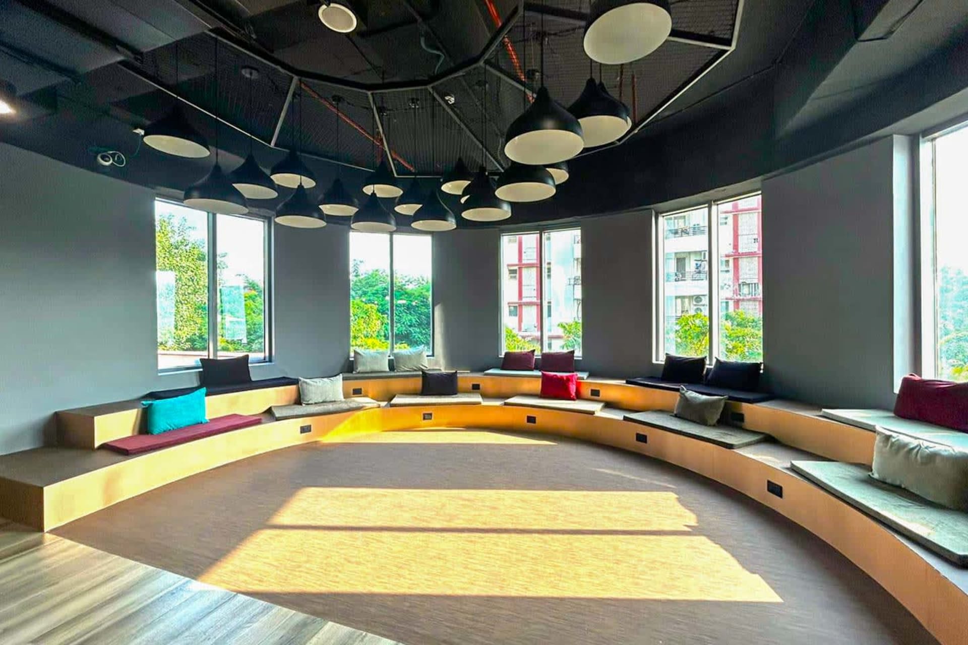 The Circle.Work in Gurgaon
