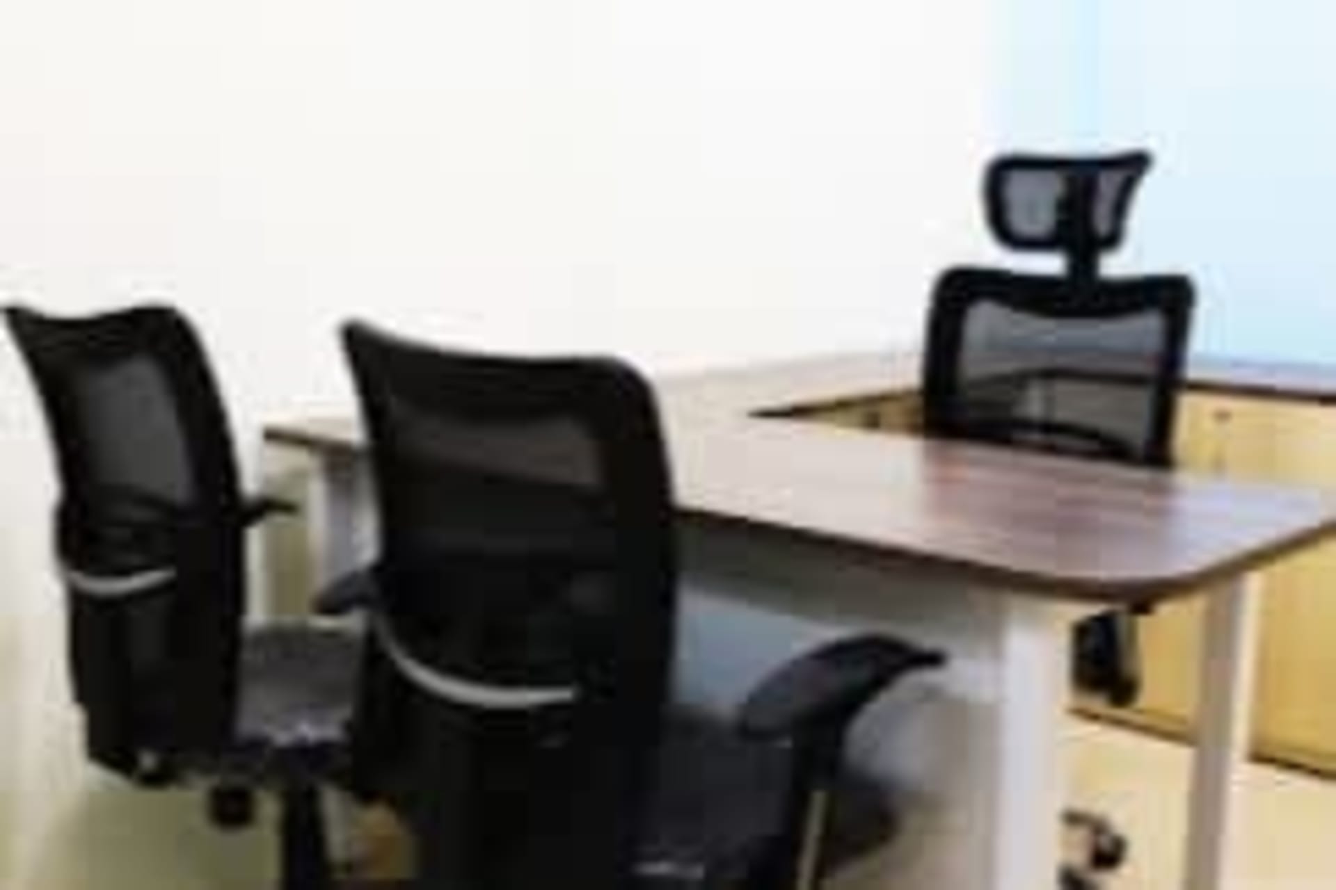 THE PLATINUM HIVE - coworking space