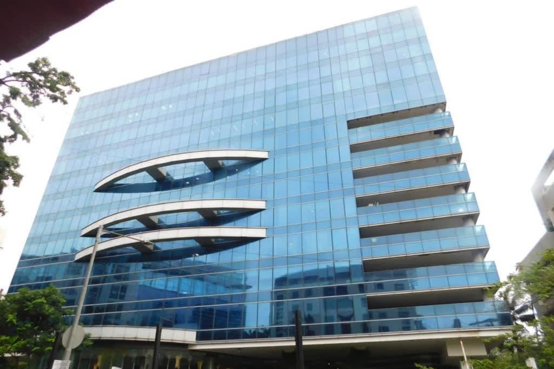 The Summit Business Bay - coworking space