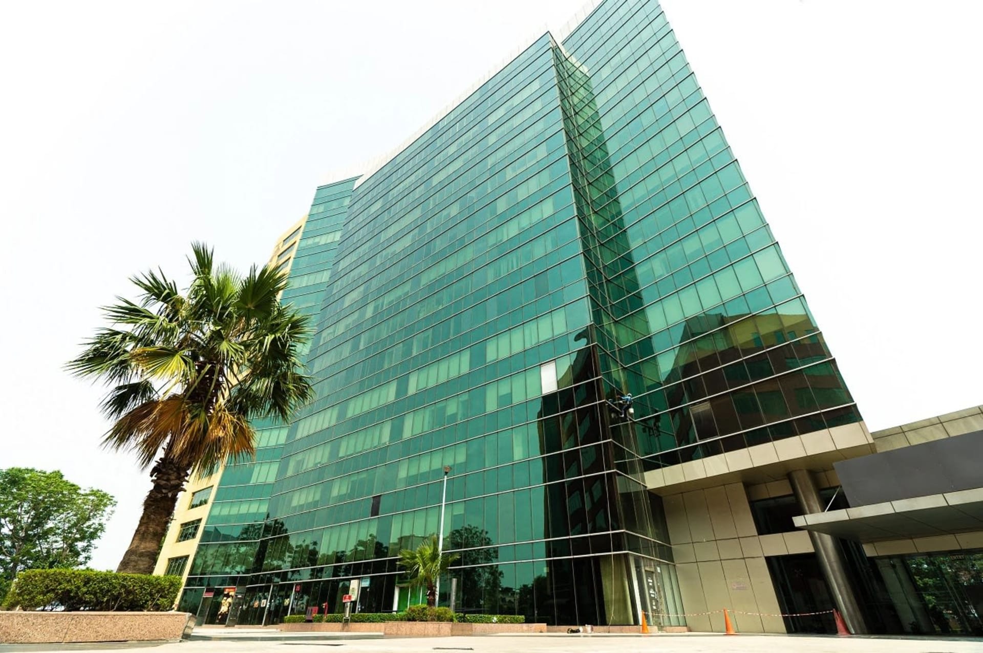 Unitech Cyber Park - Tower C - coworking space