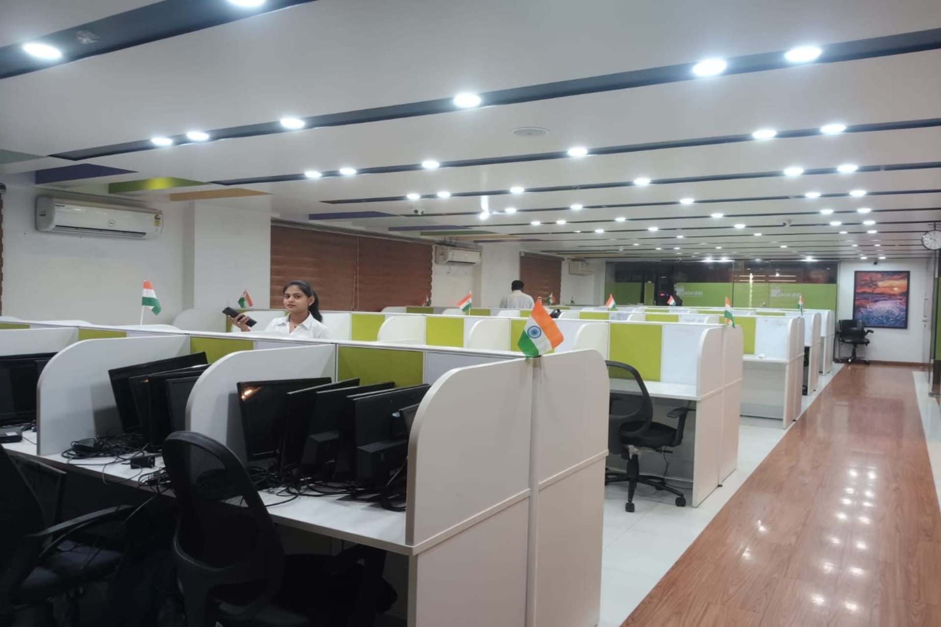 Vasundhara Plaza - coworking space