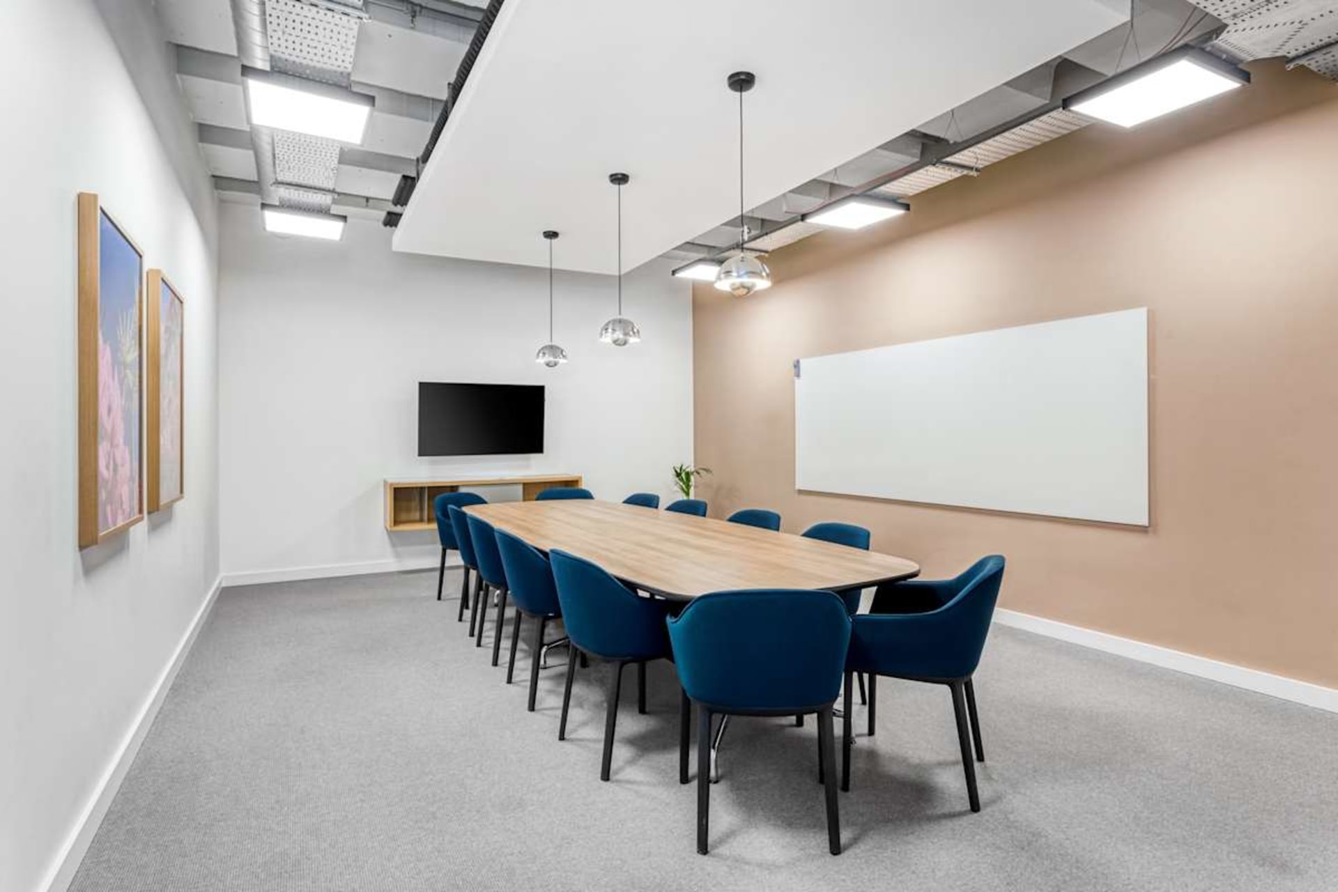 Regus Victoria Station - coworking space in Victoria, London