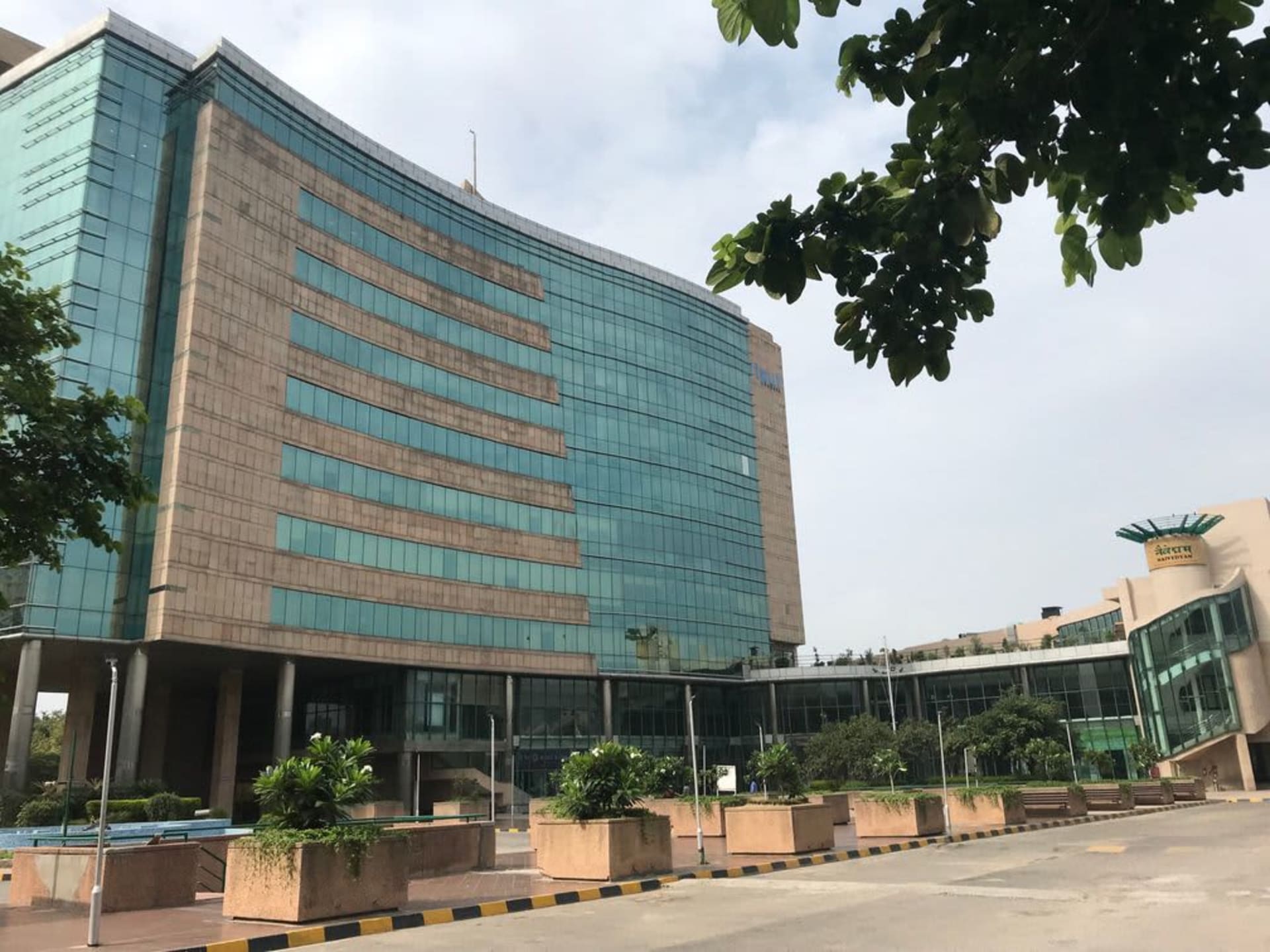 Vipul Square     private space in Golf Course Road Gurgaon, Gurgaon