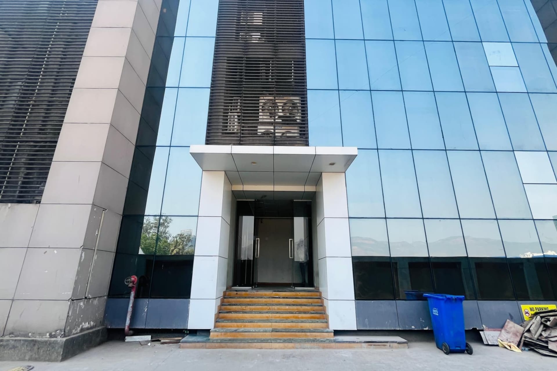 Coworking space in Vashi, Mumbai