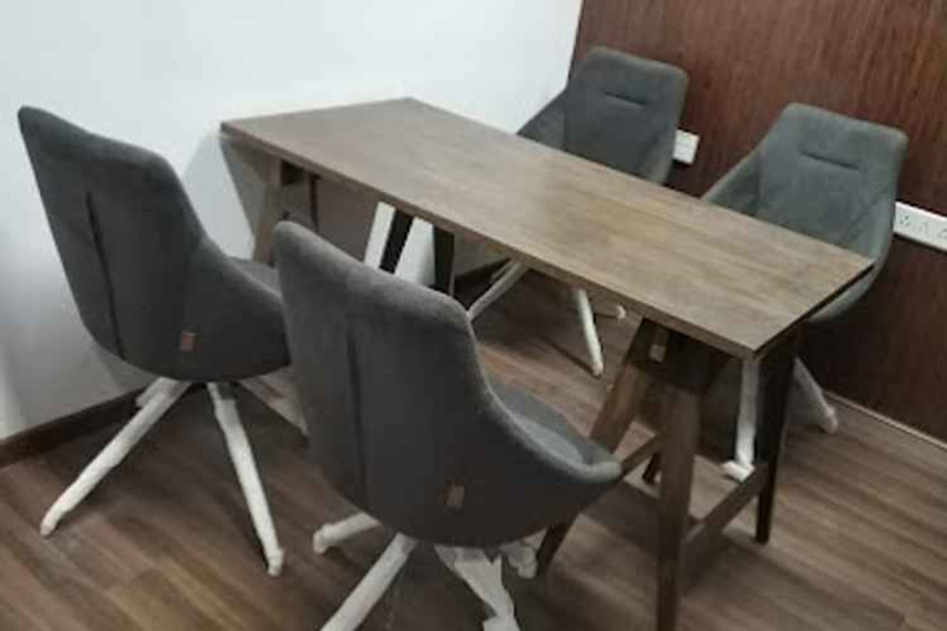 Works 9to9 - coworking space