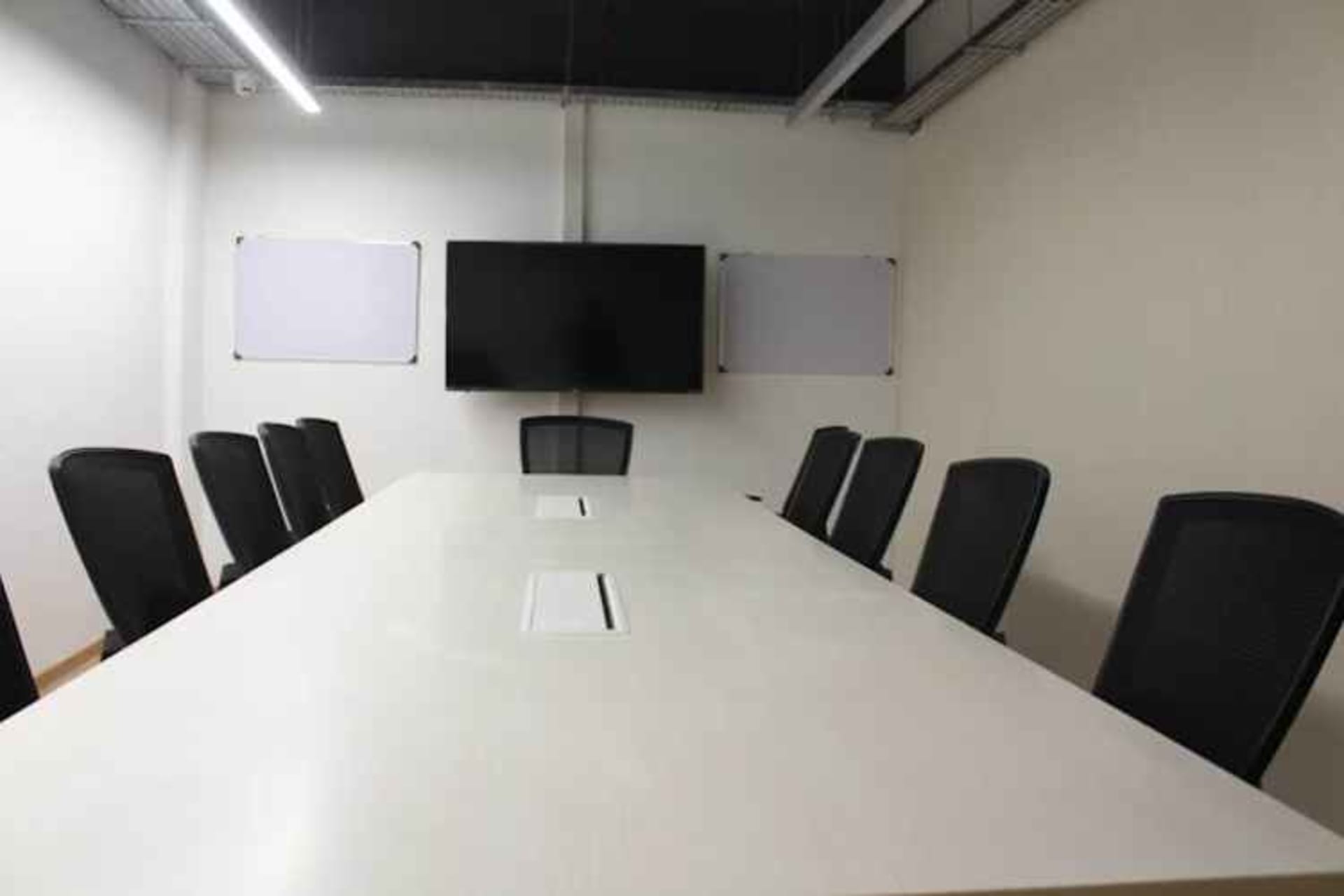 Works 9to9 in Chennai