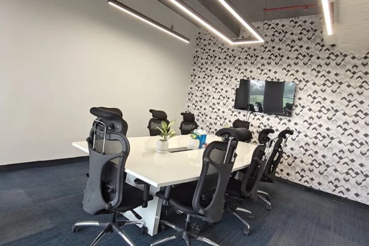Desk Plaza Good Earth City Center - Coworking & Shared Office Space in ...