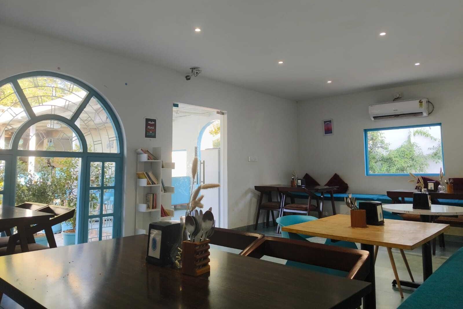 Bluebrick Cafe - day pass