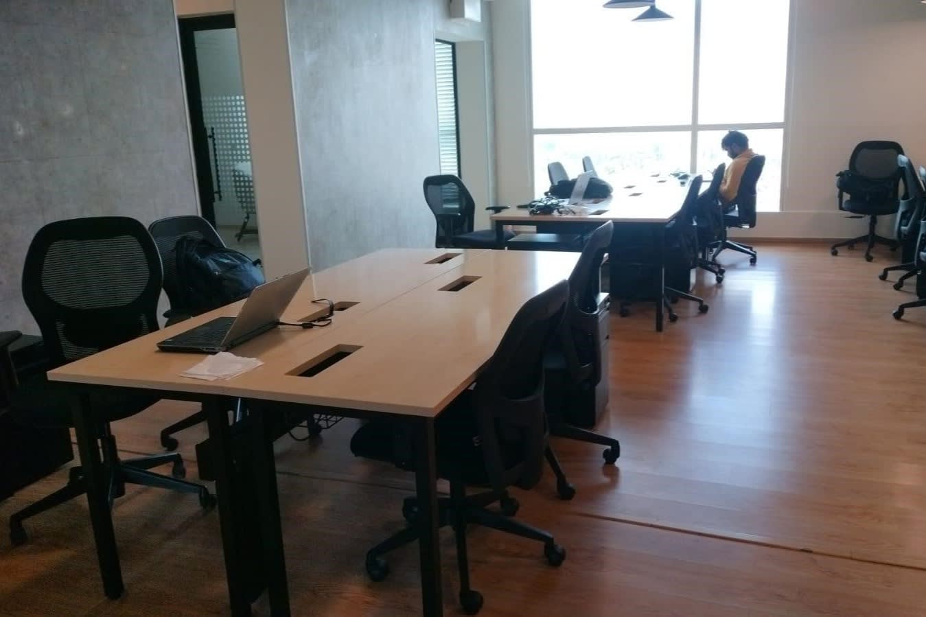 COWRKS - flexi-desk