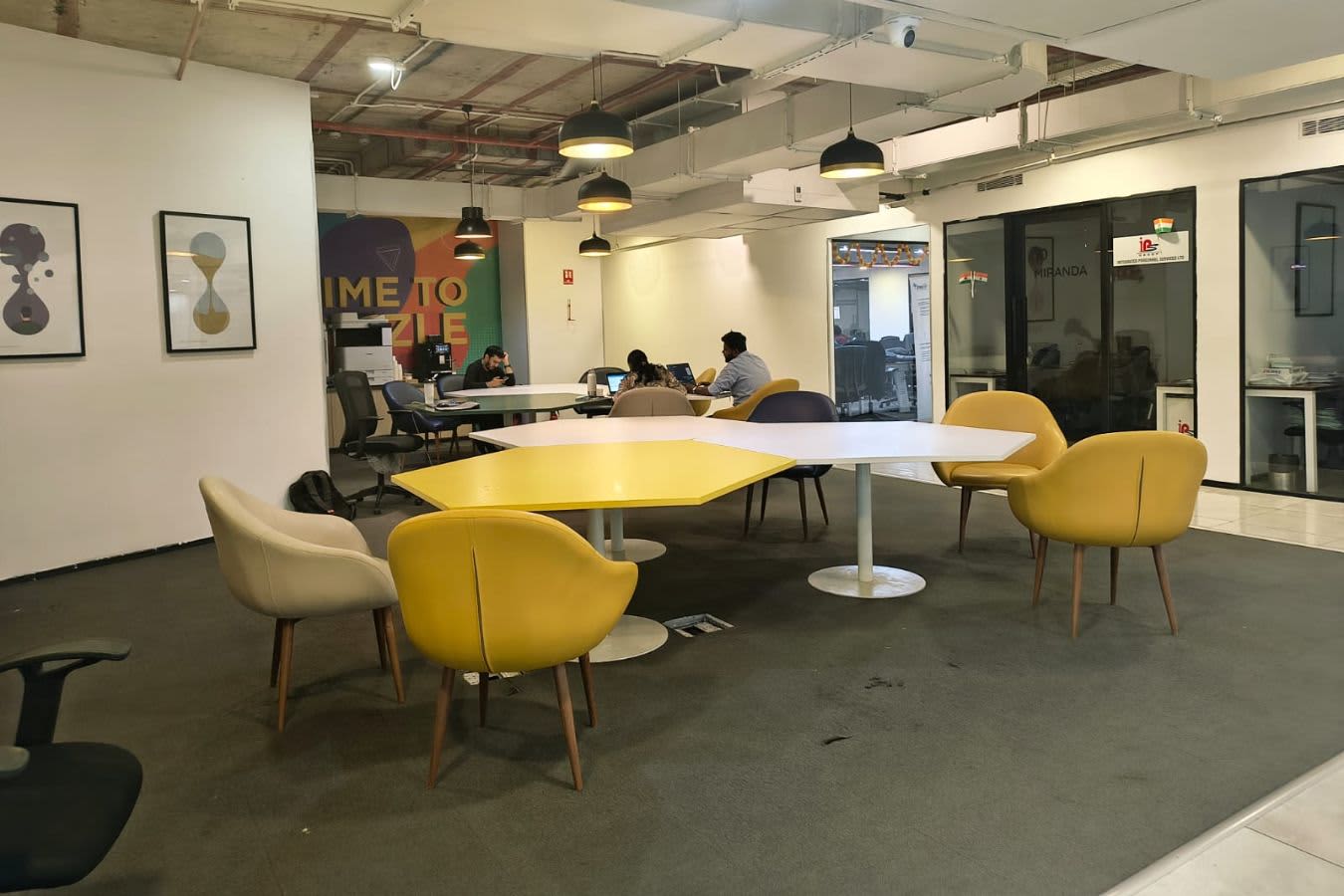 Innov8 - flexi-desk