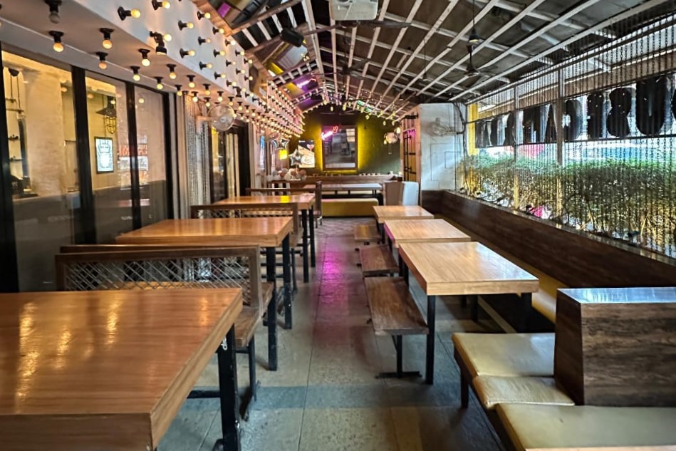 Light House Cafe & Bar - day pass