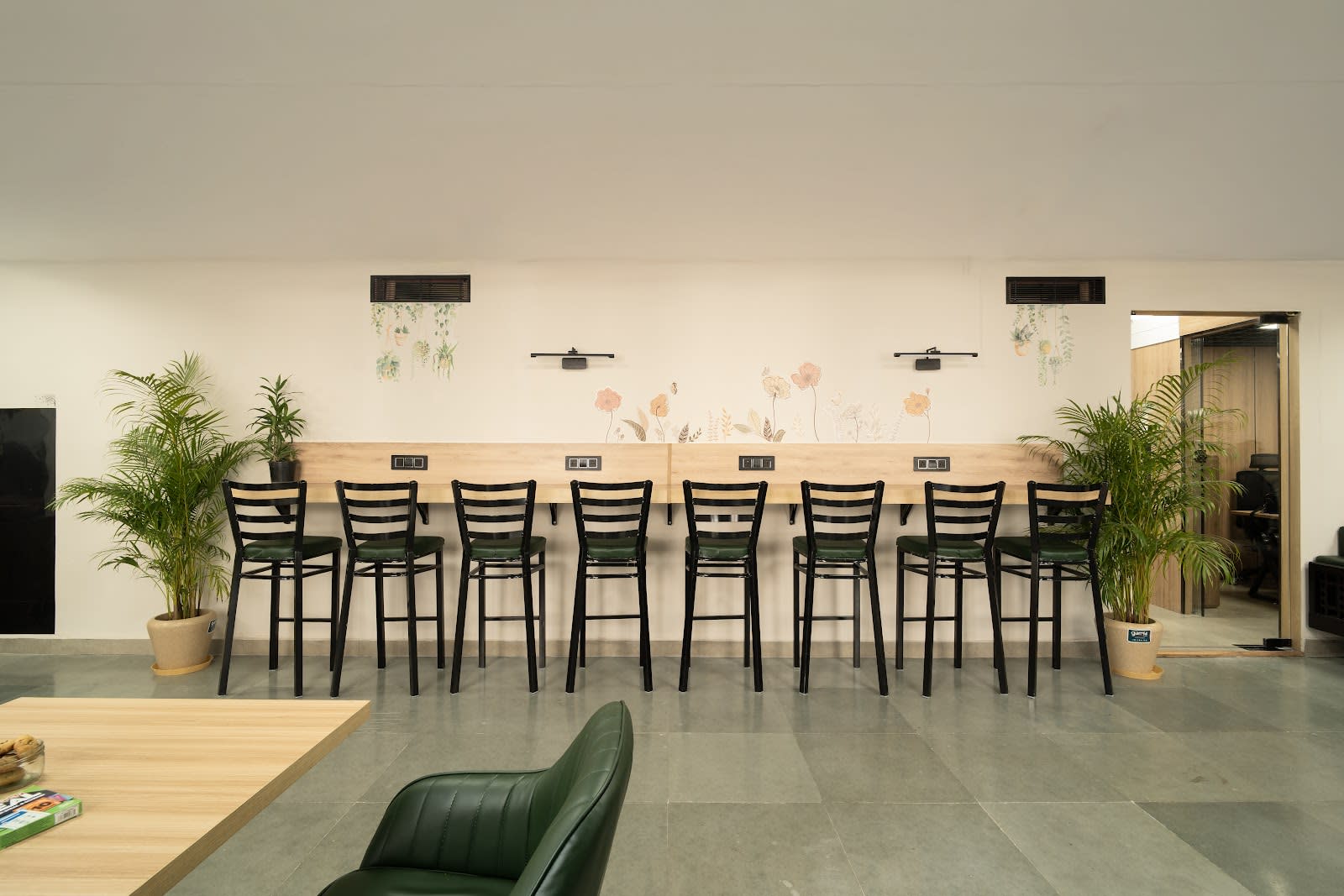 NYRO Workclub - flexi-desk