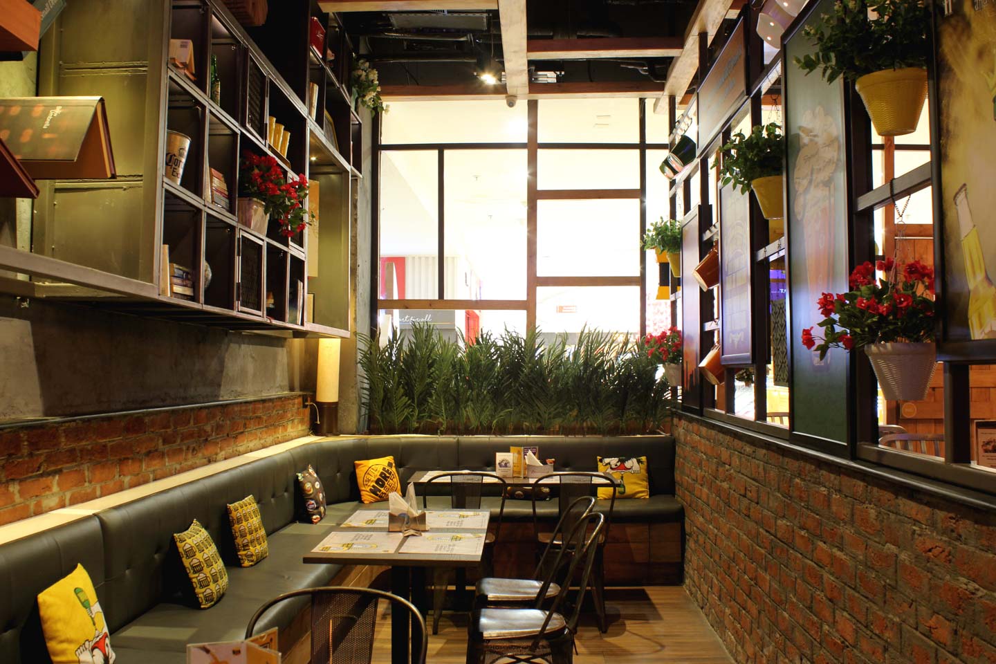 The Beer Cafe Noida Now available for coworking, Sector 32