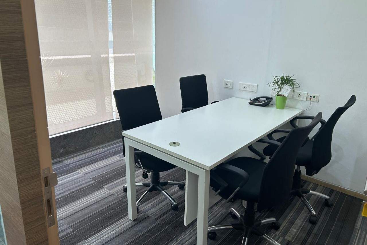 Vatika Business Centre - flexi-desk