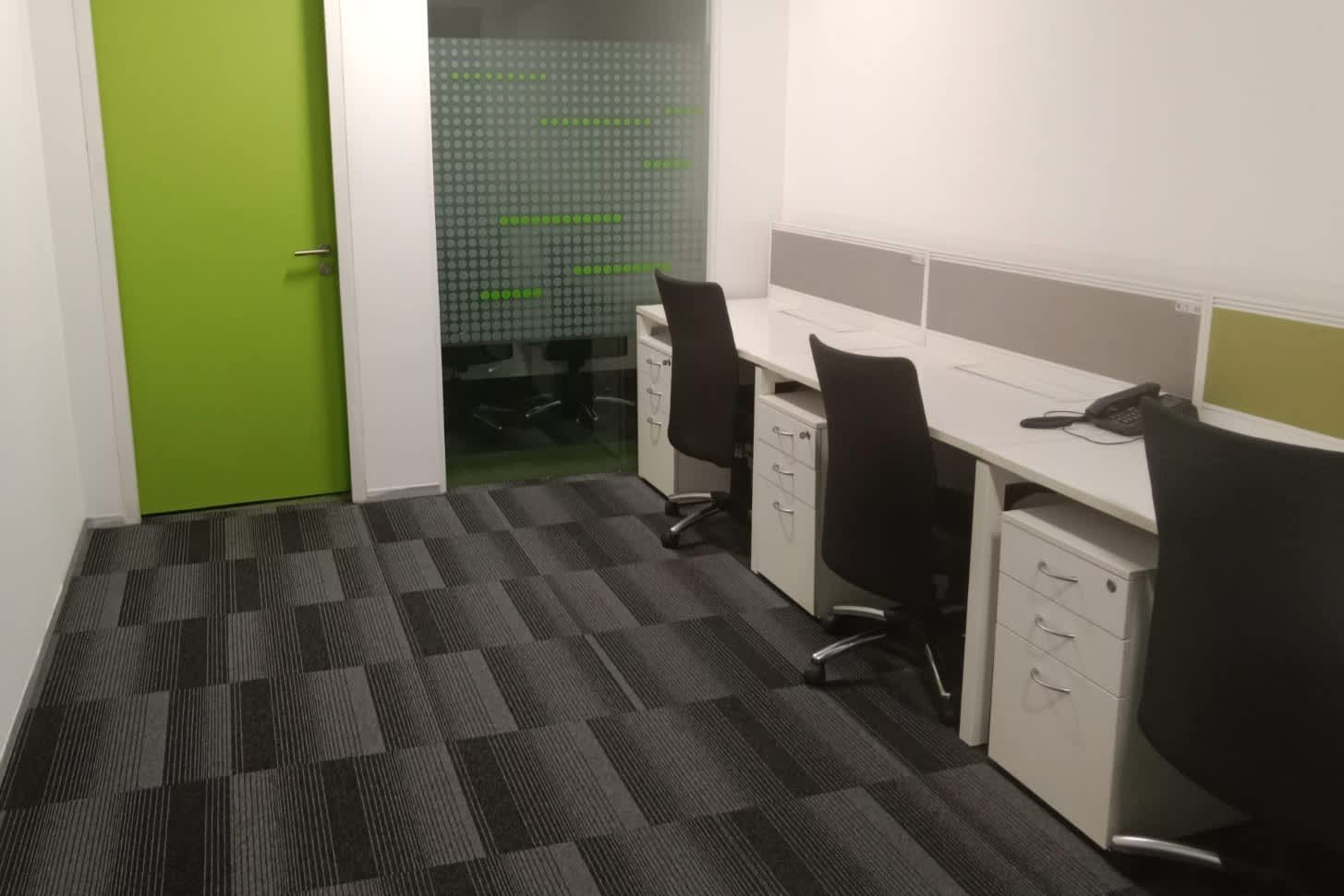 Vatika Business Centre - flexi-desk