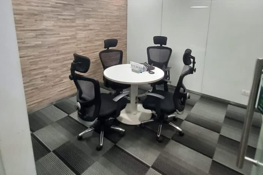 Vatika Business Centre - flexi-desk