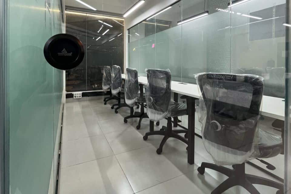 Workspace by Emlen - flexi-desk