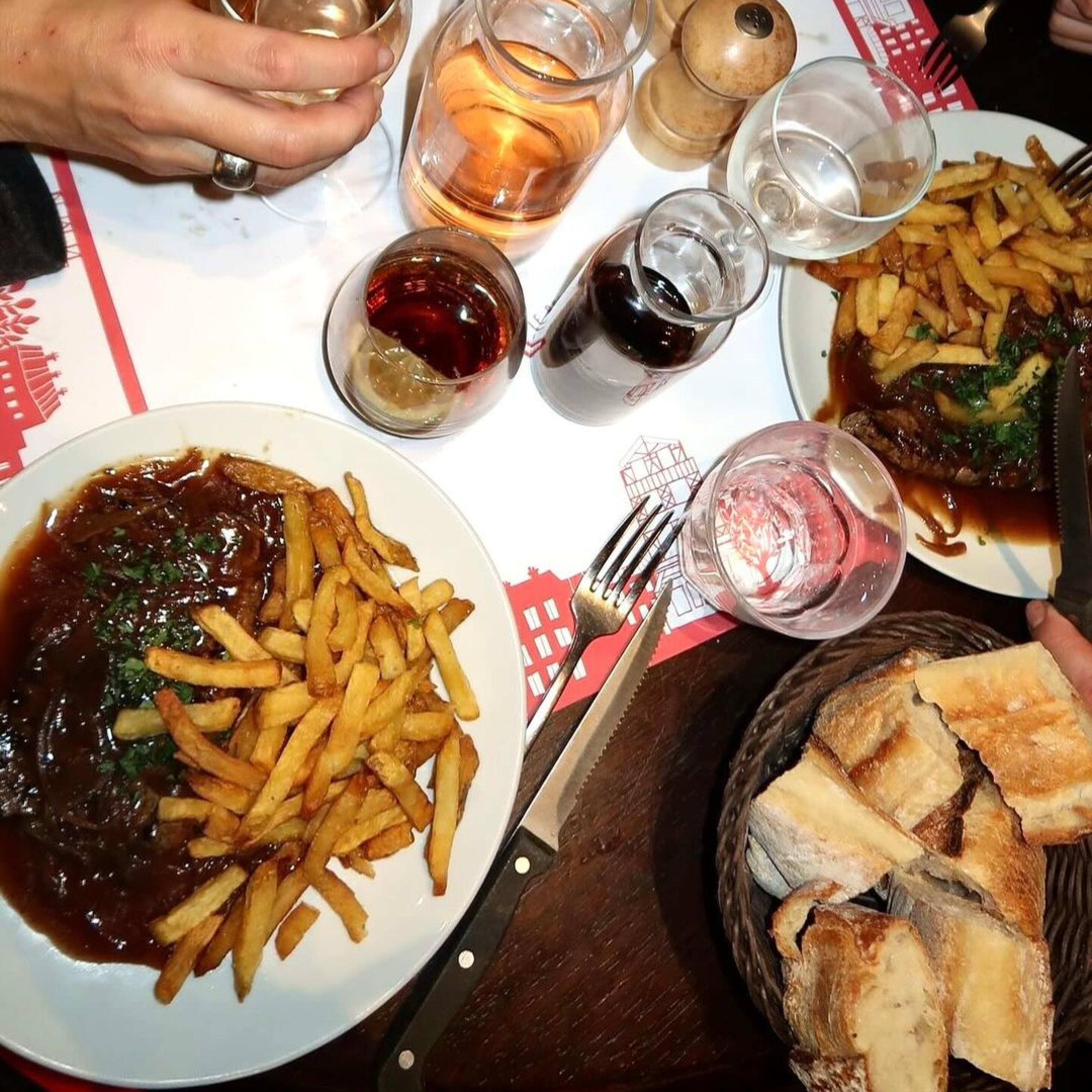 Le Petit Bouillon Pharamond