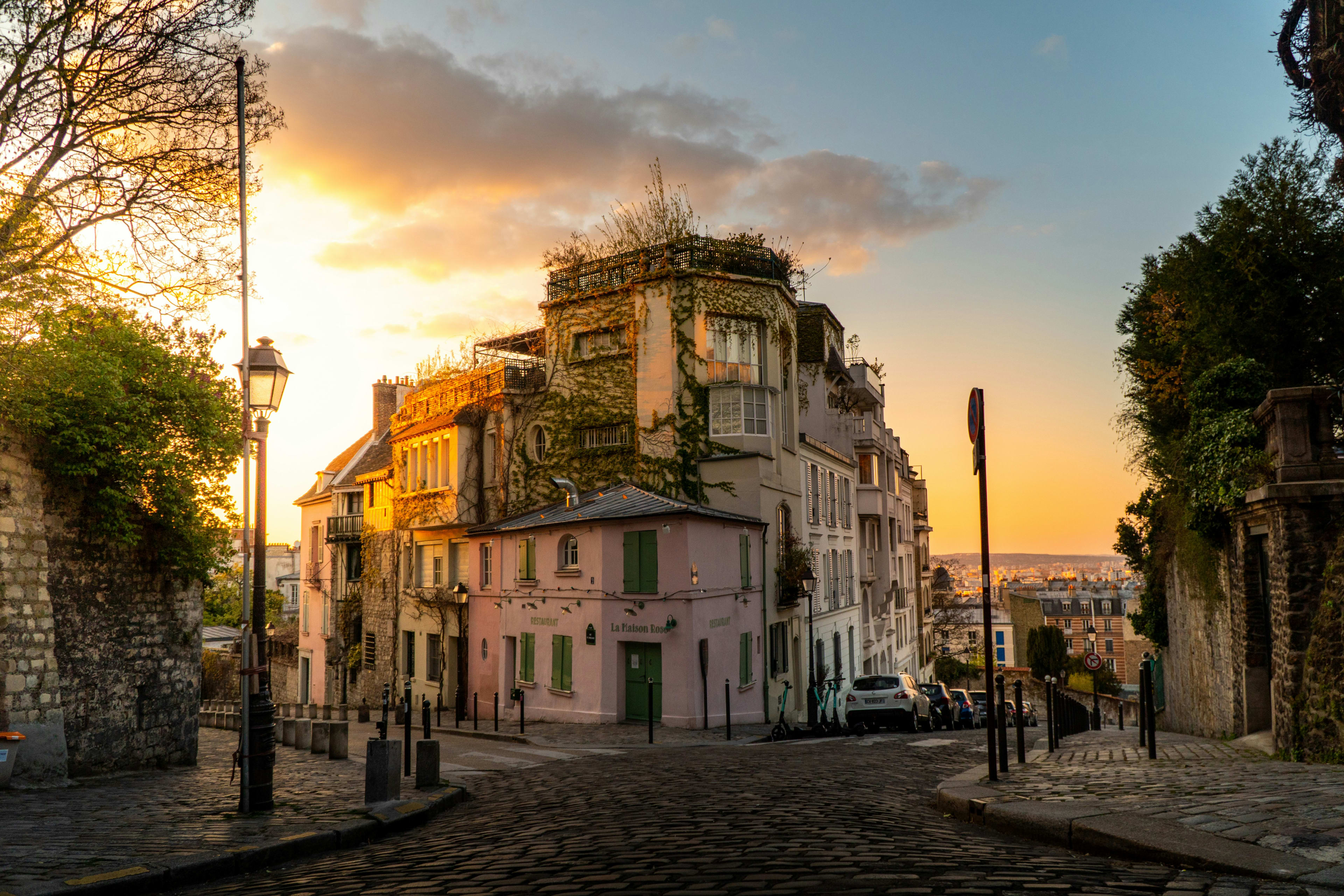 Hidden Gems on the Hill – 10 Restaurants You’ll Love in Montmartre