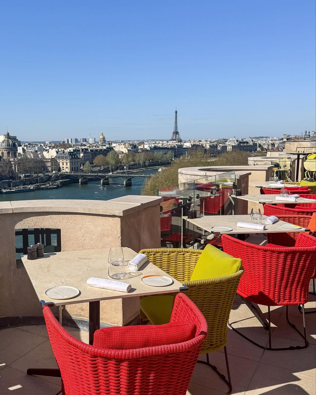 Le Tout-Paris