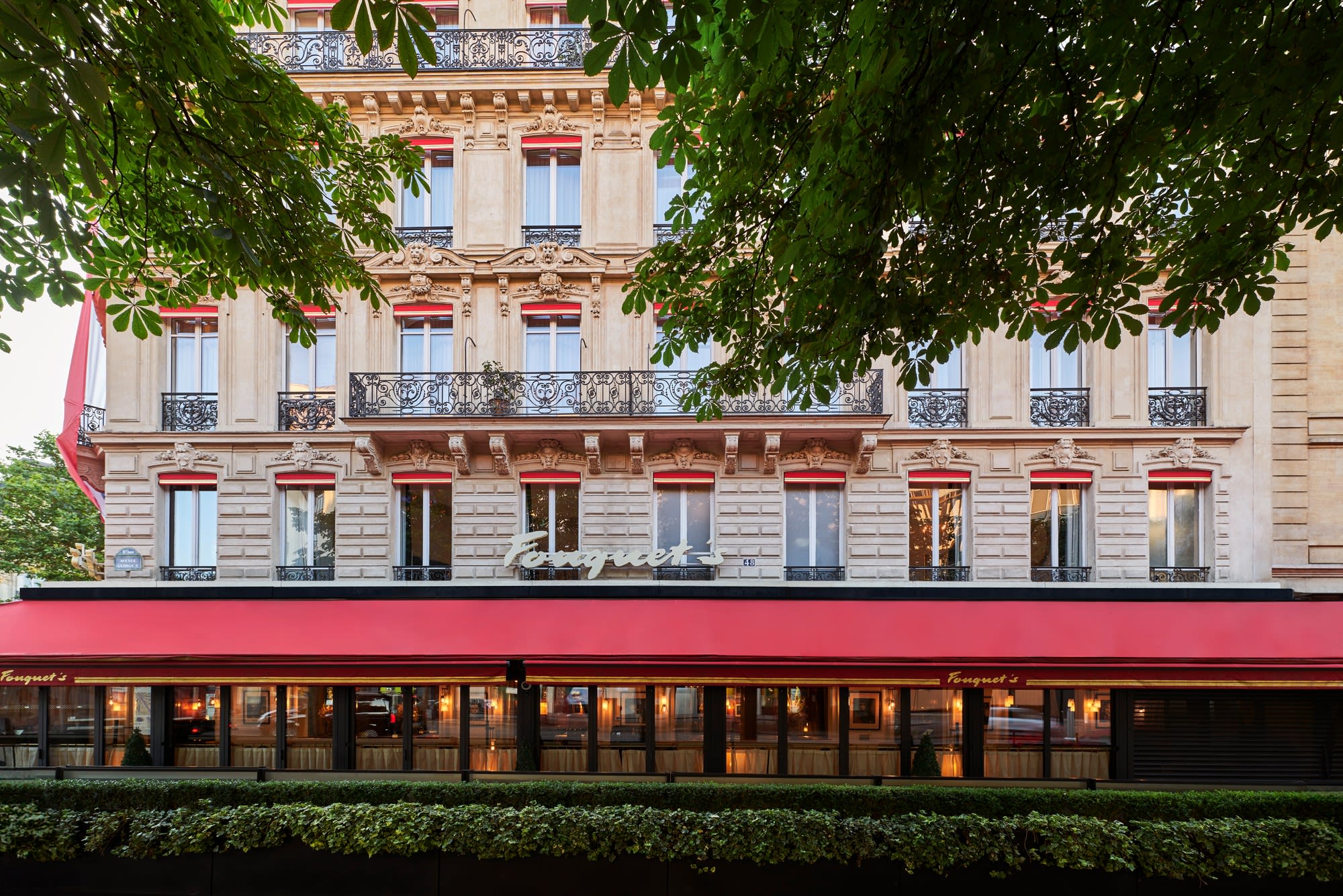 The 10 Best Well-Known Restaurants in Paris (Still Worth the Hype)