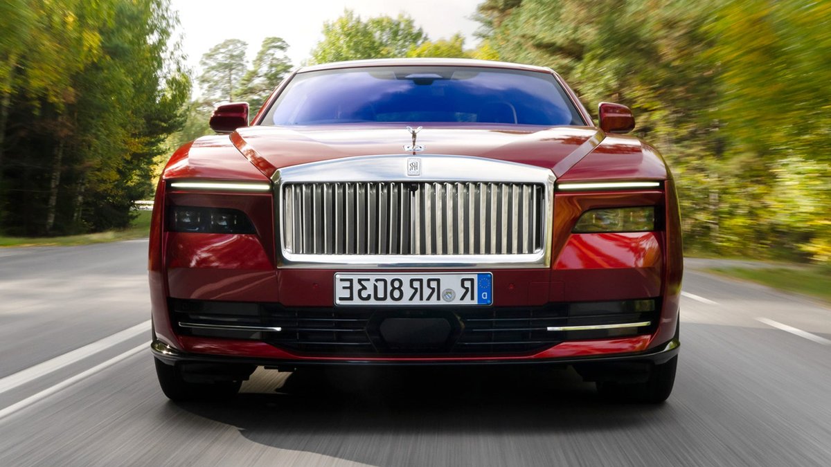 Rolls-Royce Spectre II Unveiled with Enhanced Power, Range, Luxury - electric luxury